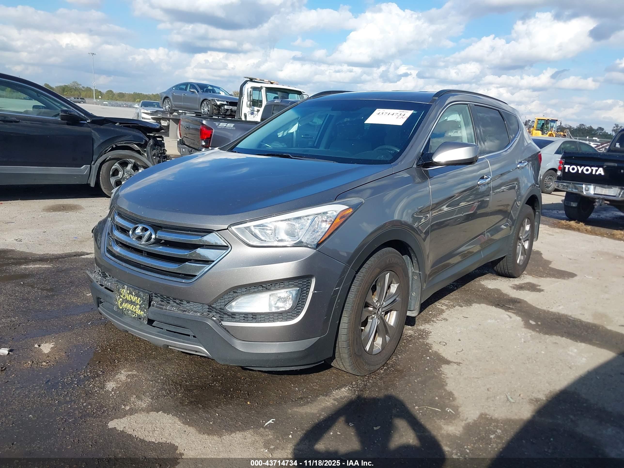 HYUNDAI SANTA image 2