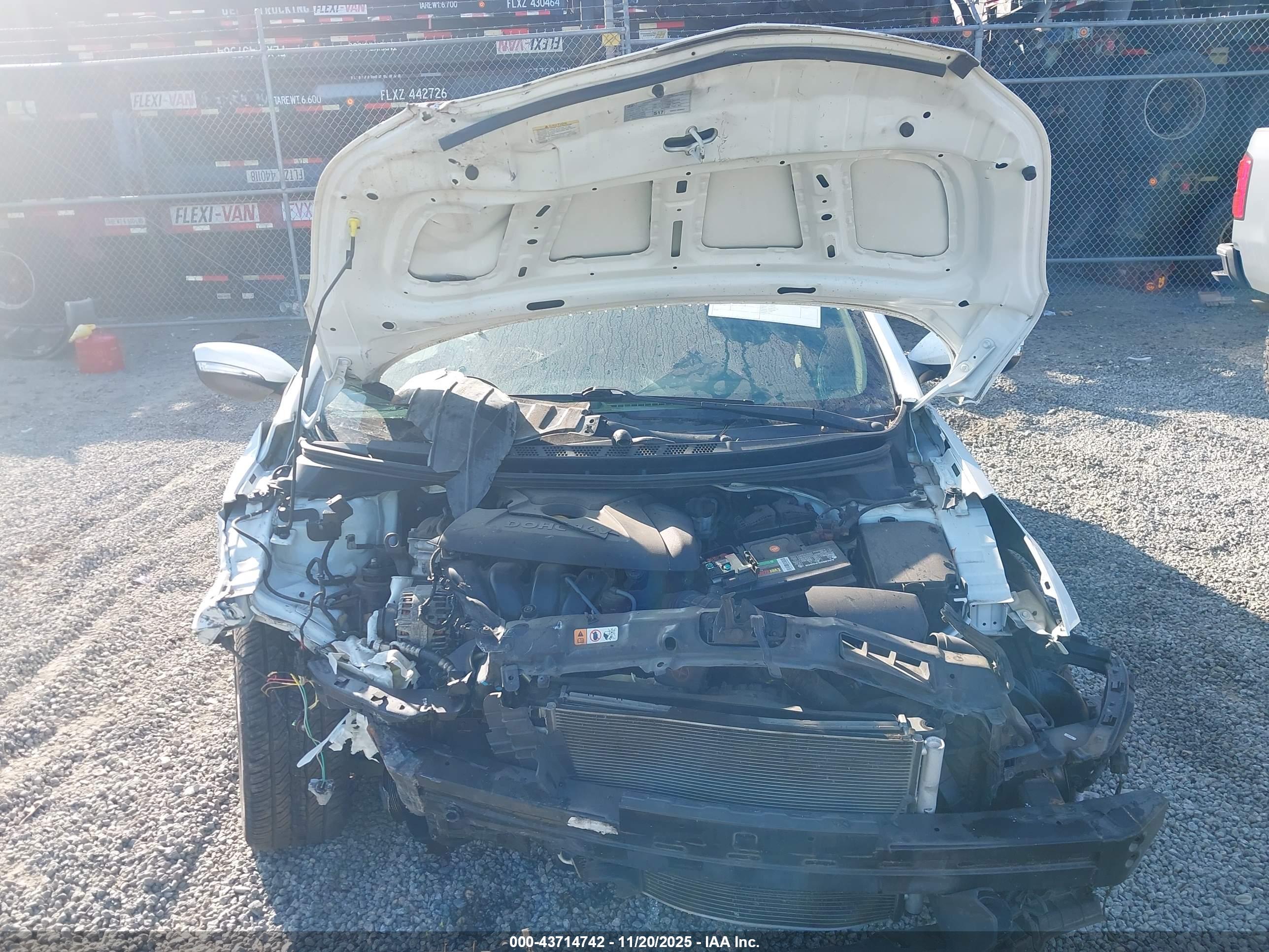 HYUNDAI ELANTRA image 10