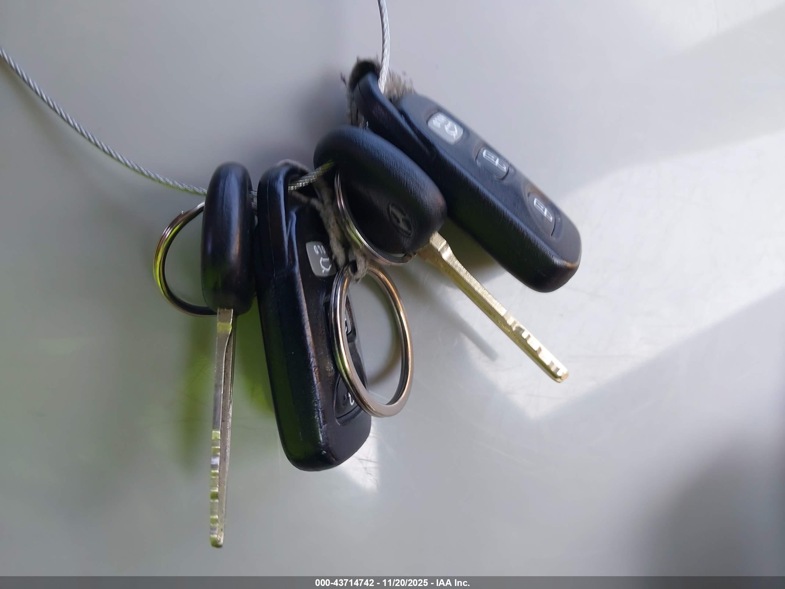 HYUNDAI ELANTRA image 11