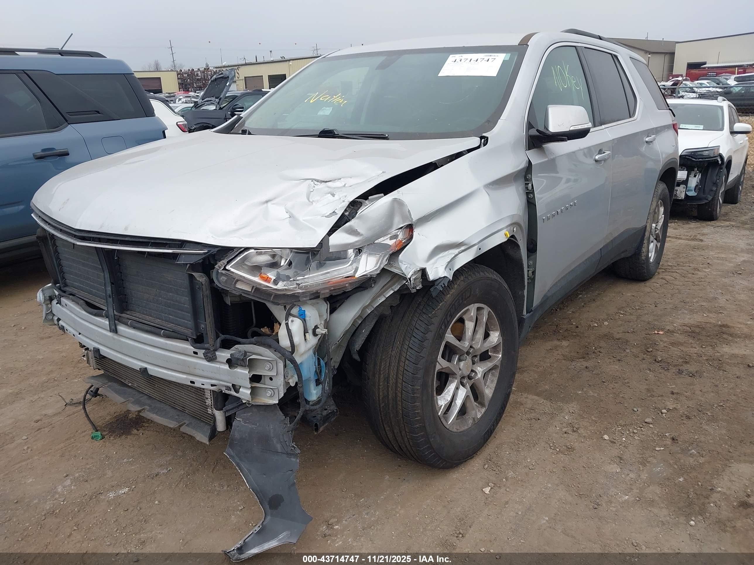 CHEVROLET TRAVERSE image 6