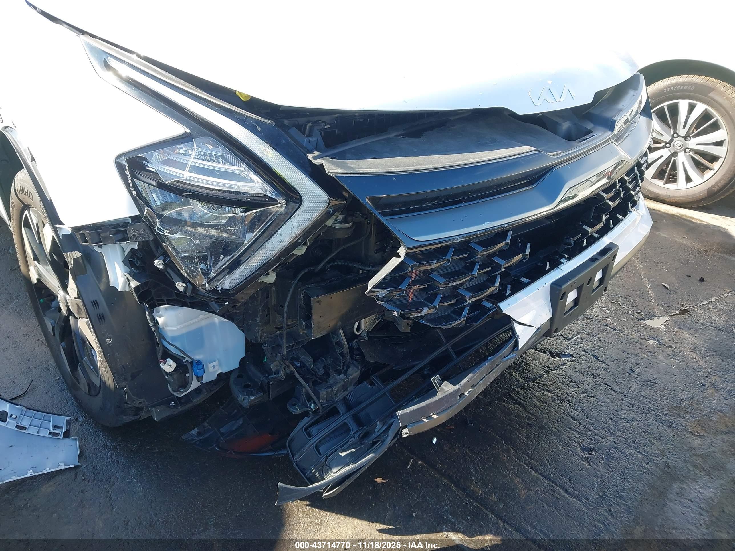 KIA SPORTAGE image 6