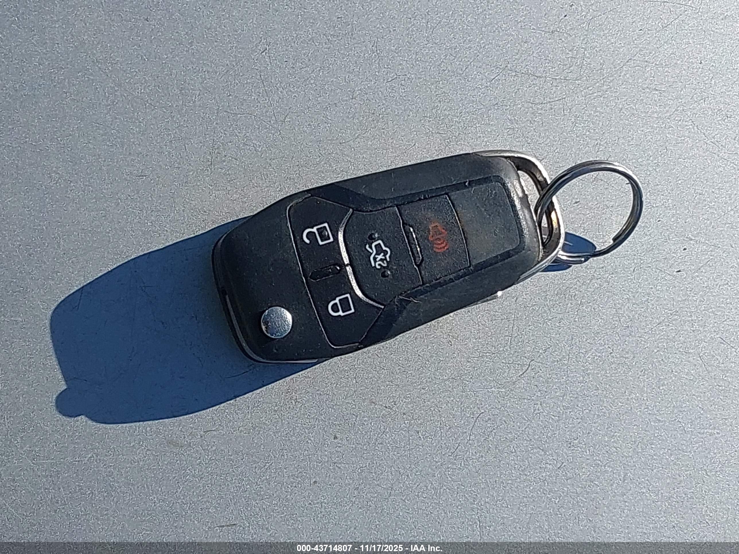 FORD FUSION image 11