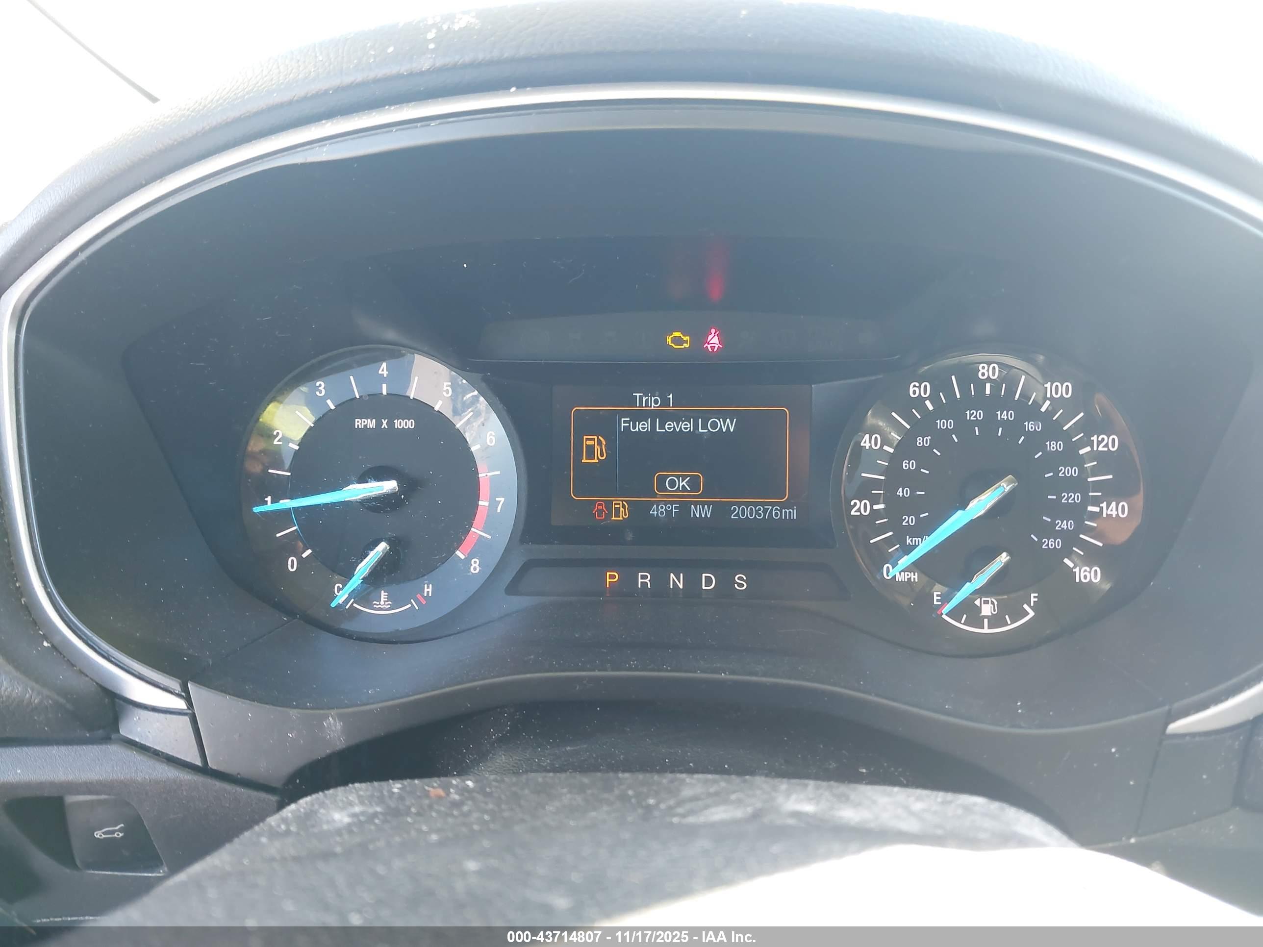 FORD FUSION image 7