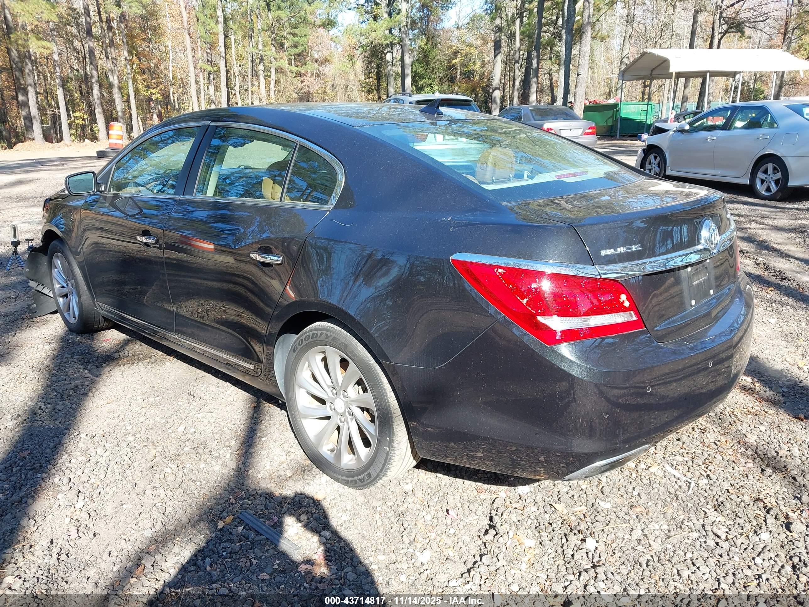 BUICK LACROSSE image 3