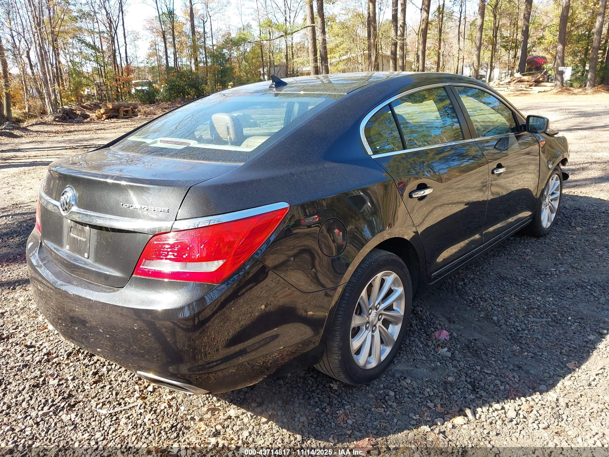 BUICK LACROSSE image 4