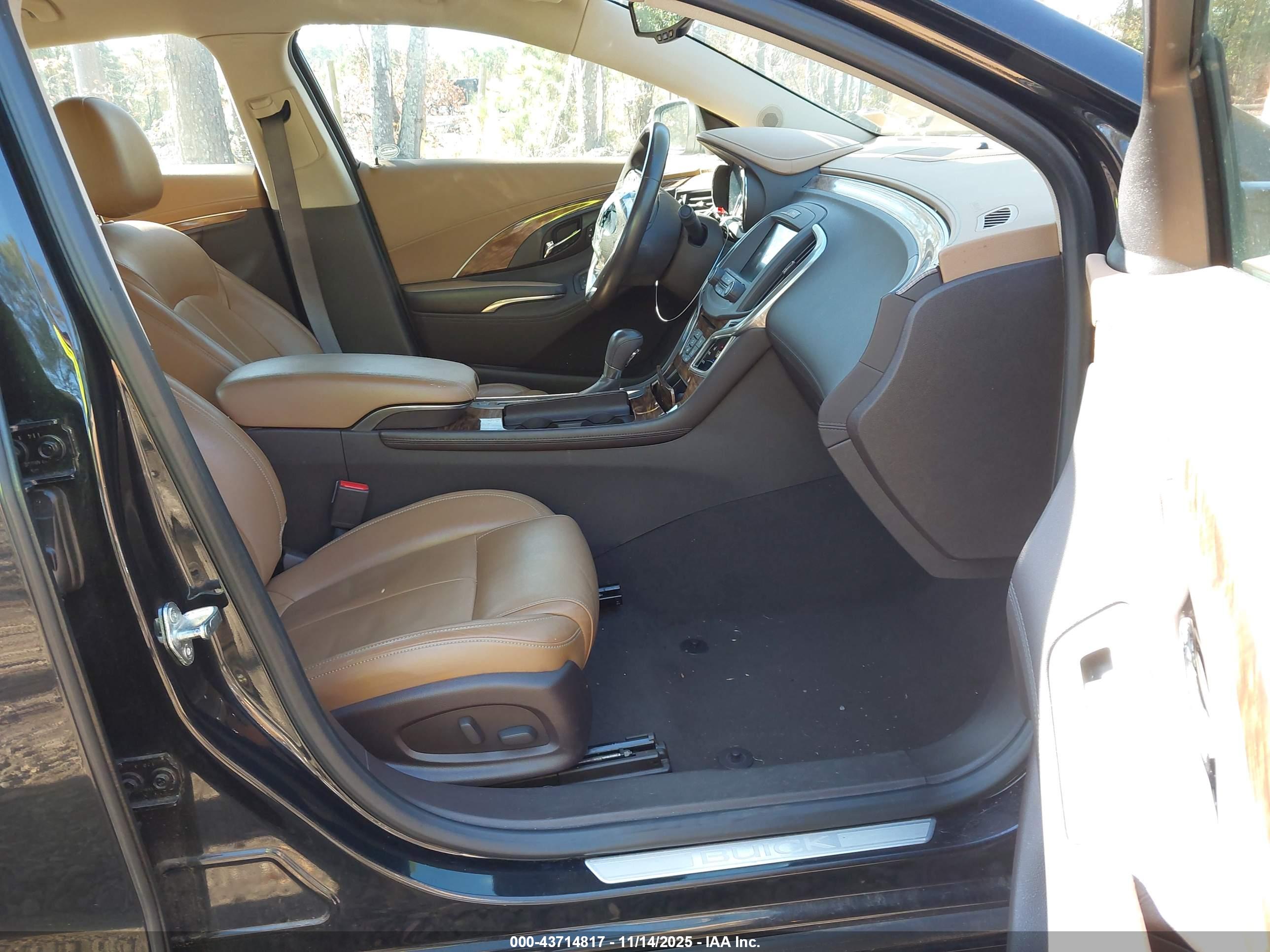 BUICK LACROSSE image 5