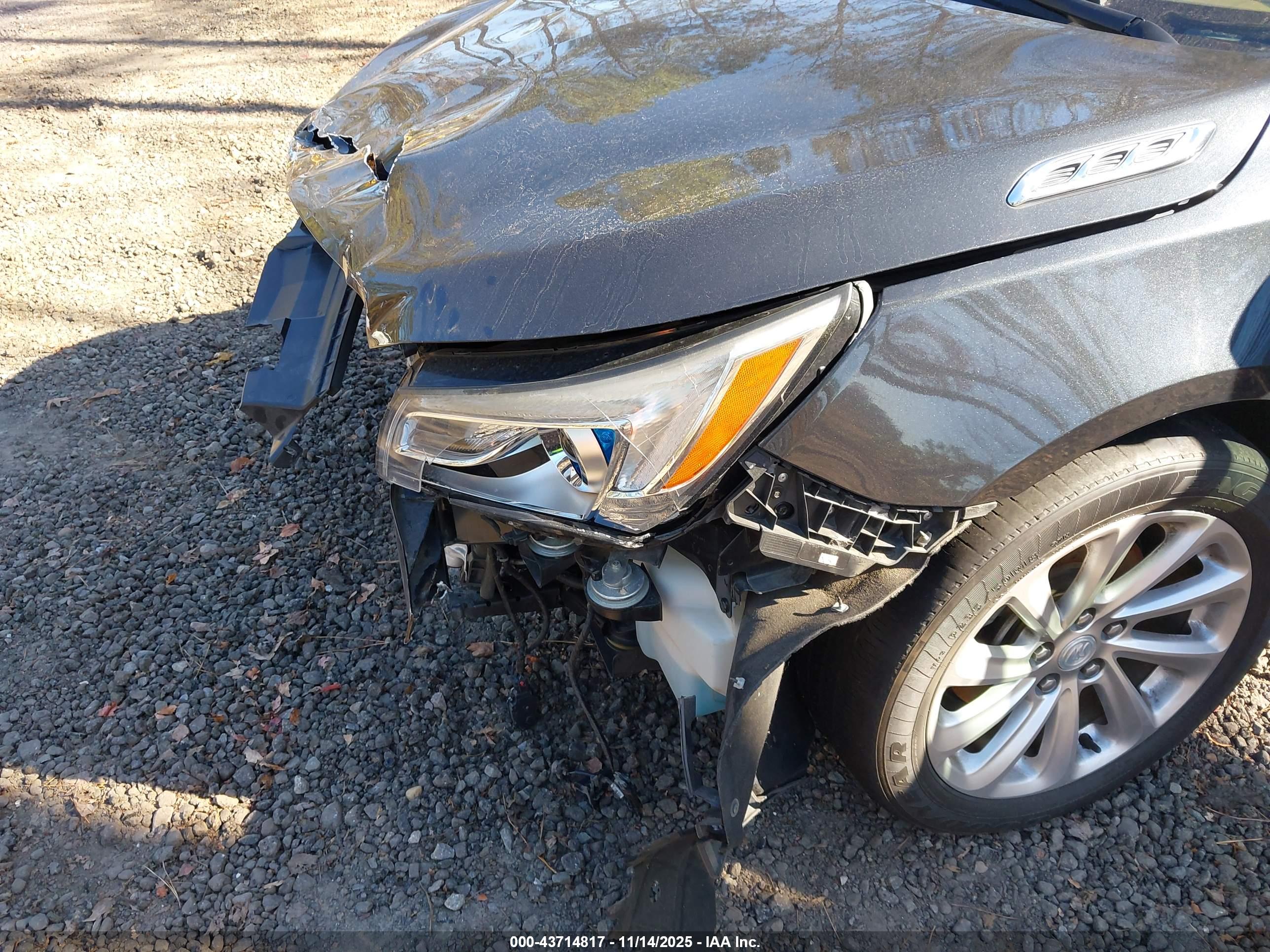 BUICK LACROSSE image 6