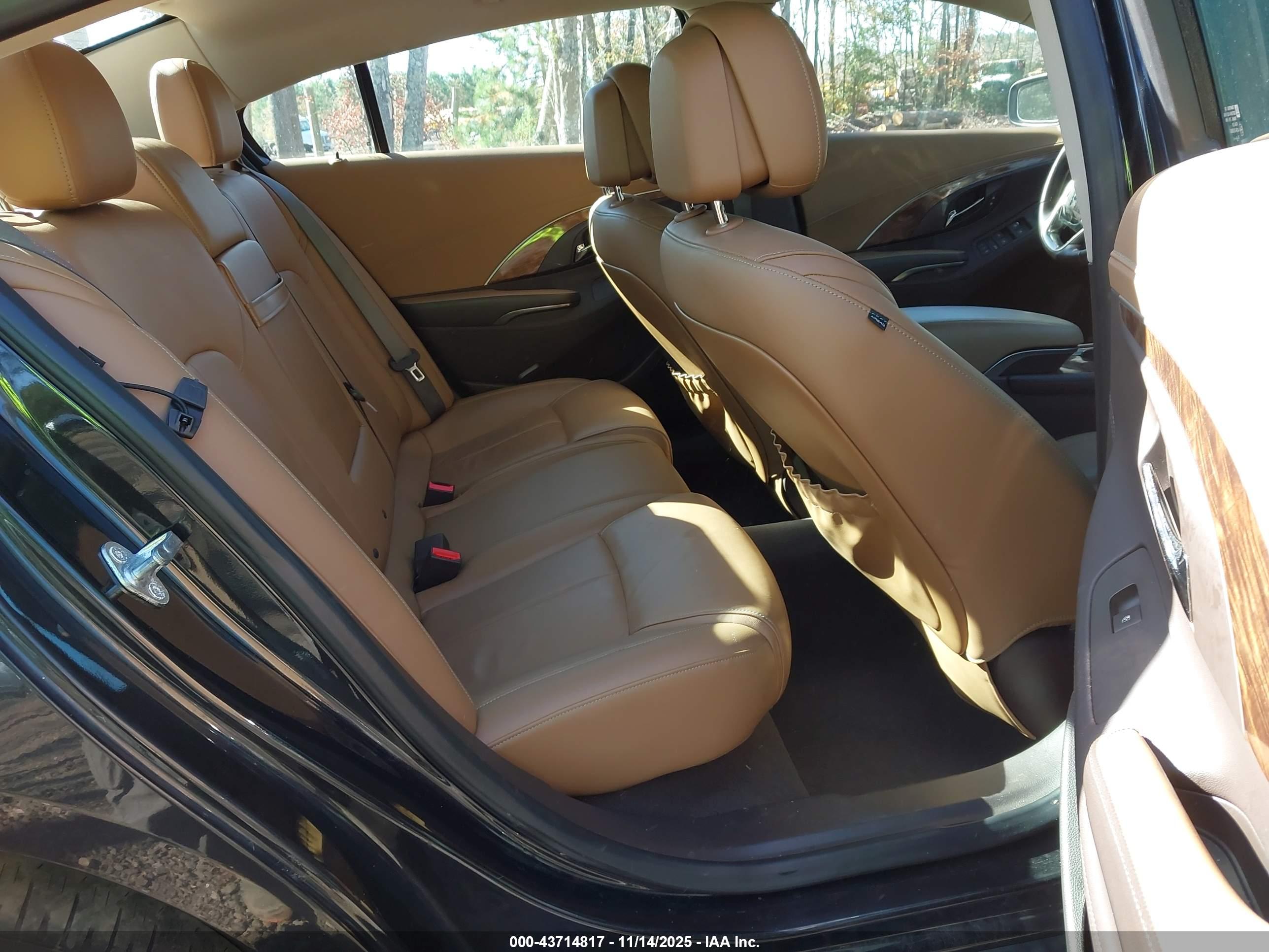 BUICK LACROSSE image 8