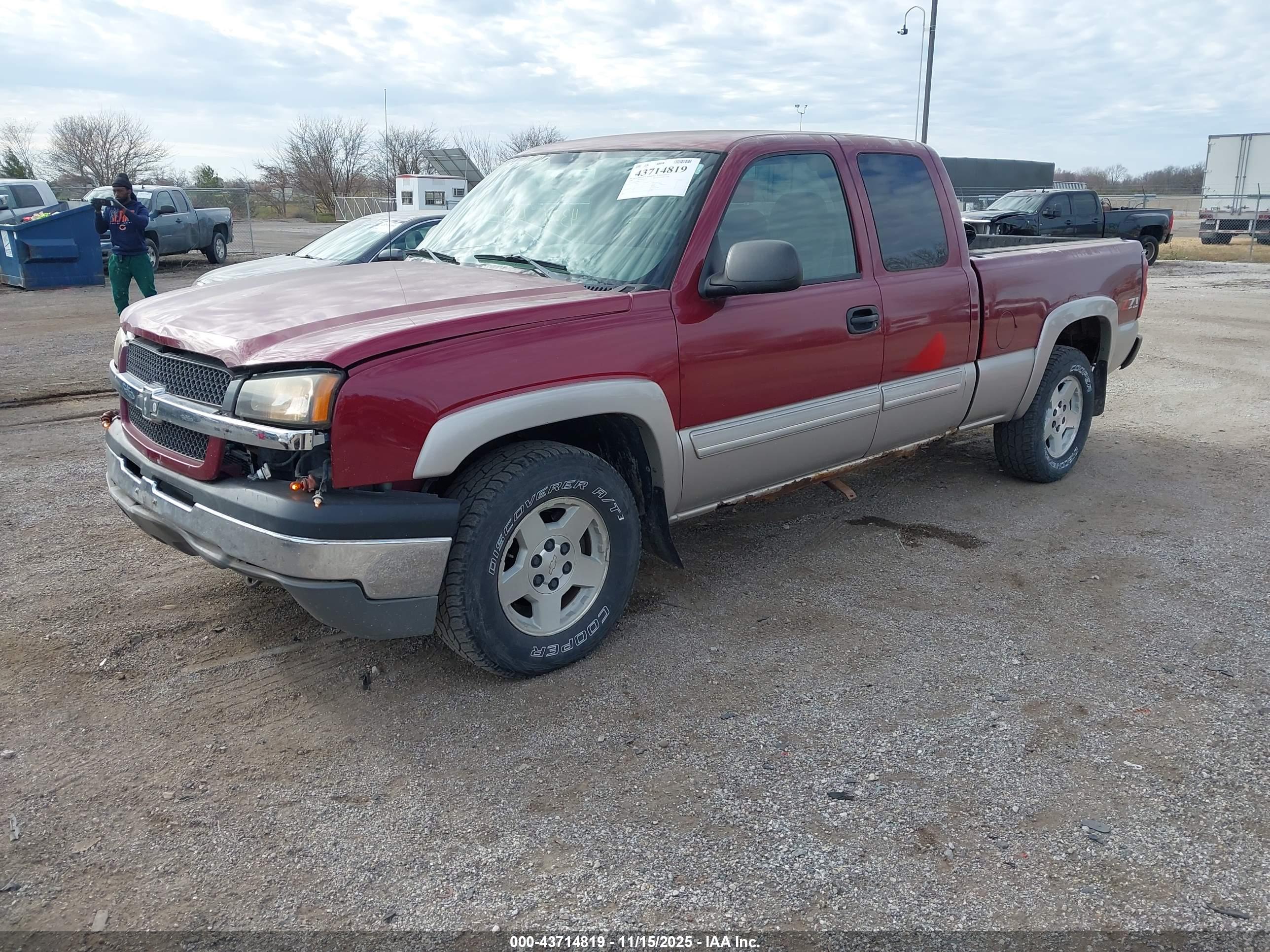 CHEVROLET SILVERADO image 2