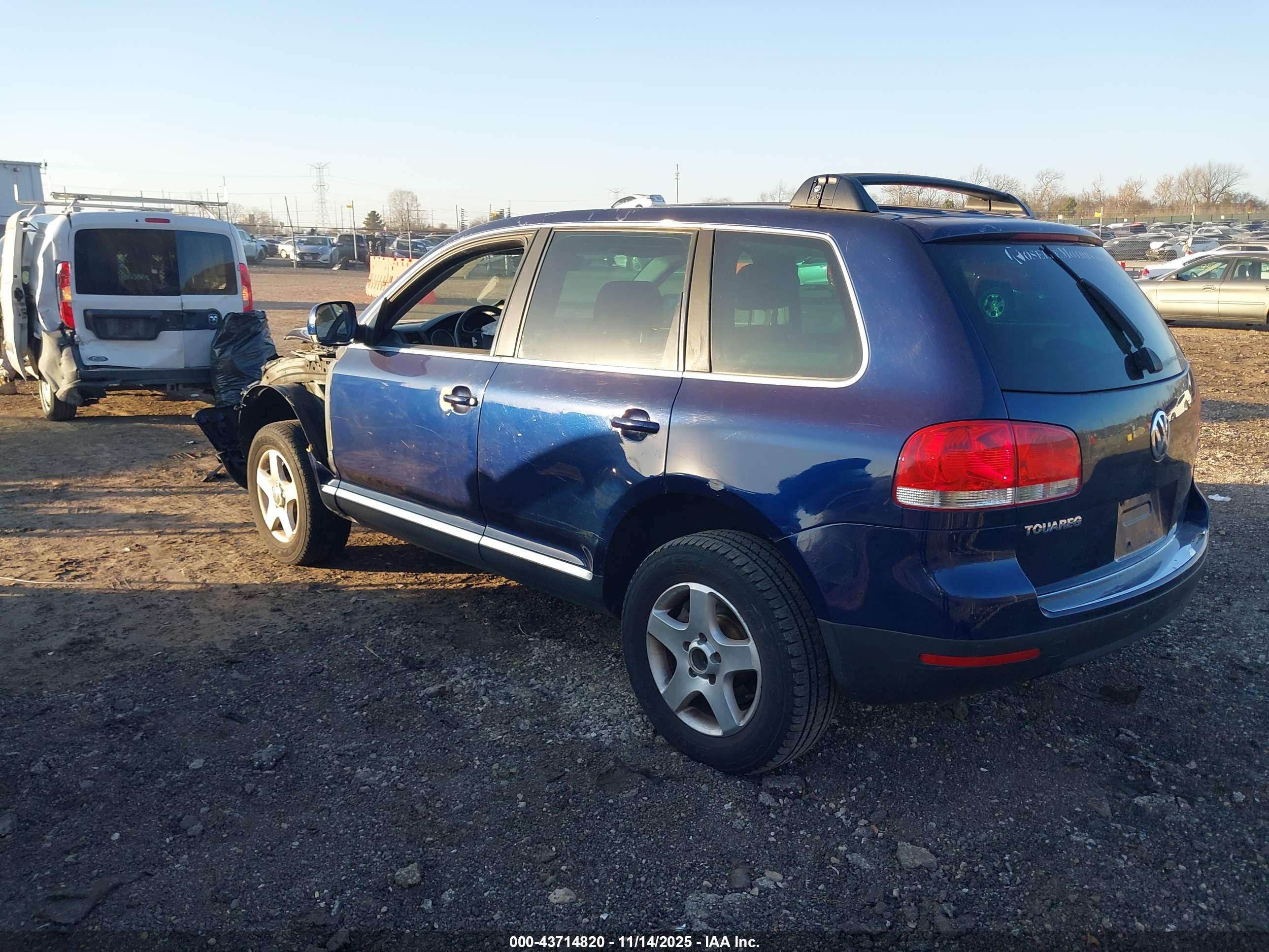 VOLKSWAGEN TOUAREG image 3
