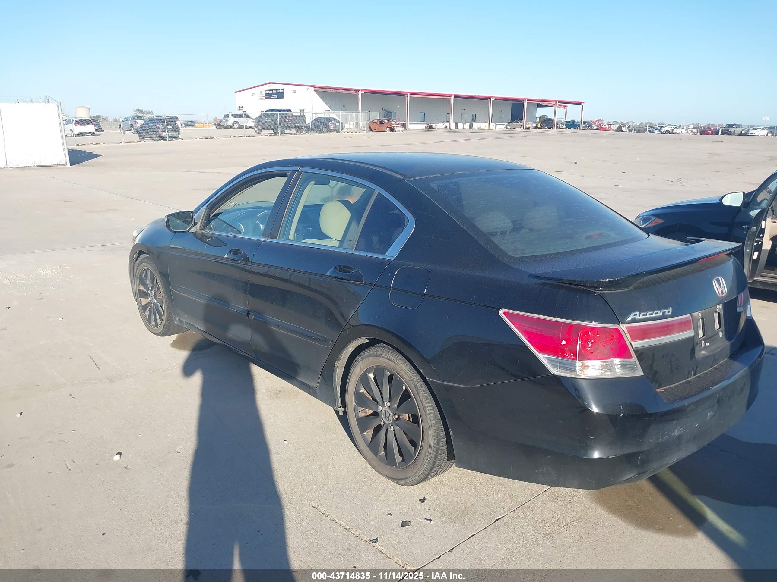 HONDA ACCORD image 3