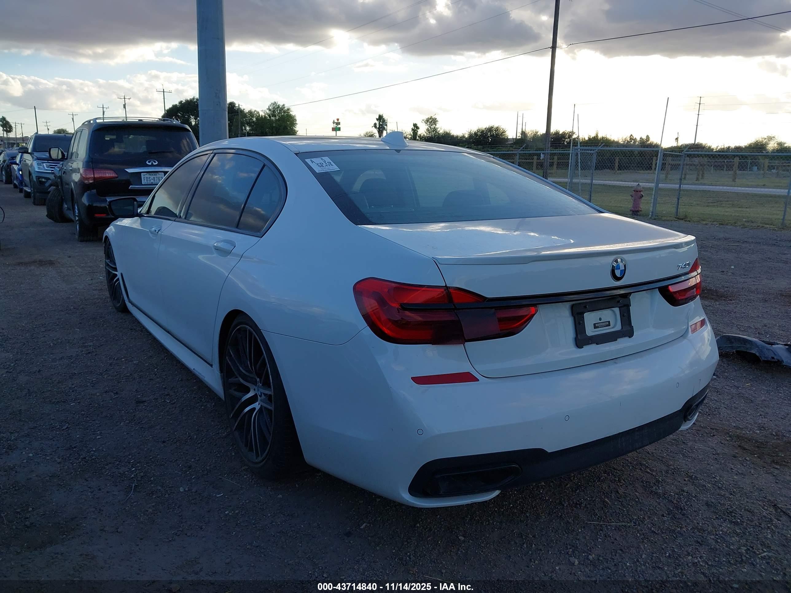BMW 740I image 3