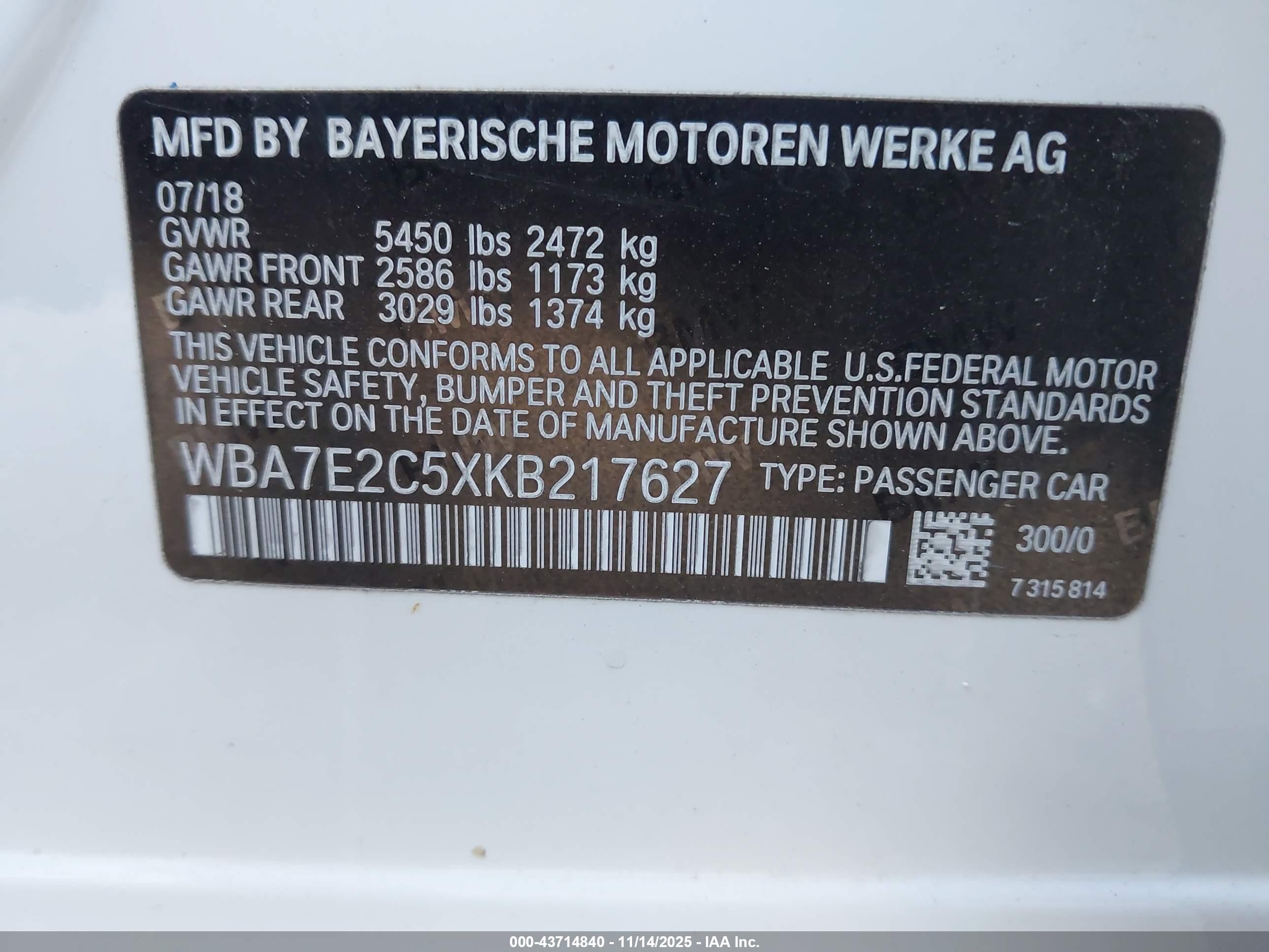 BMW 740I image 9