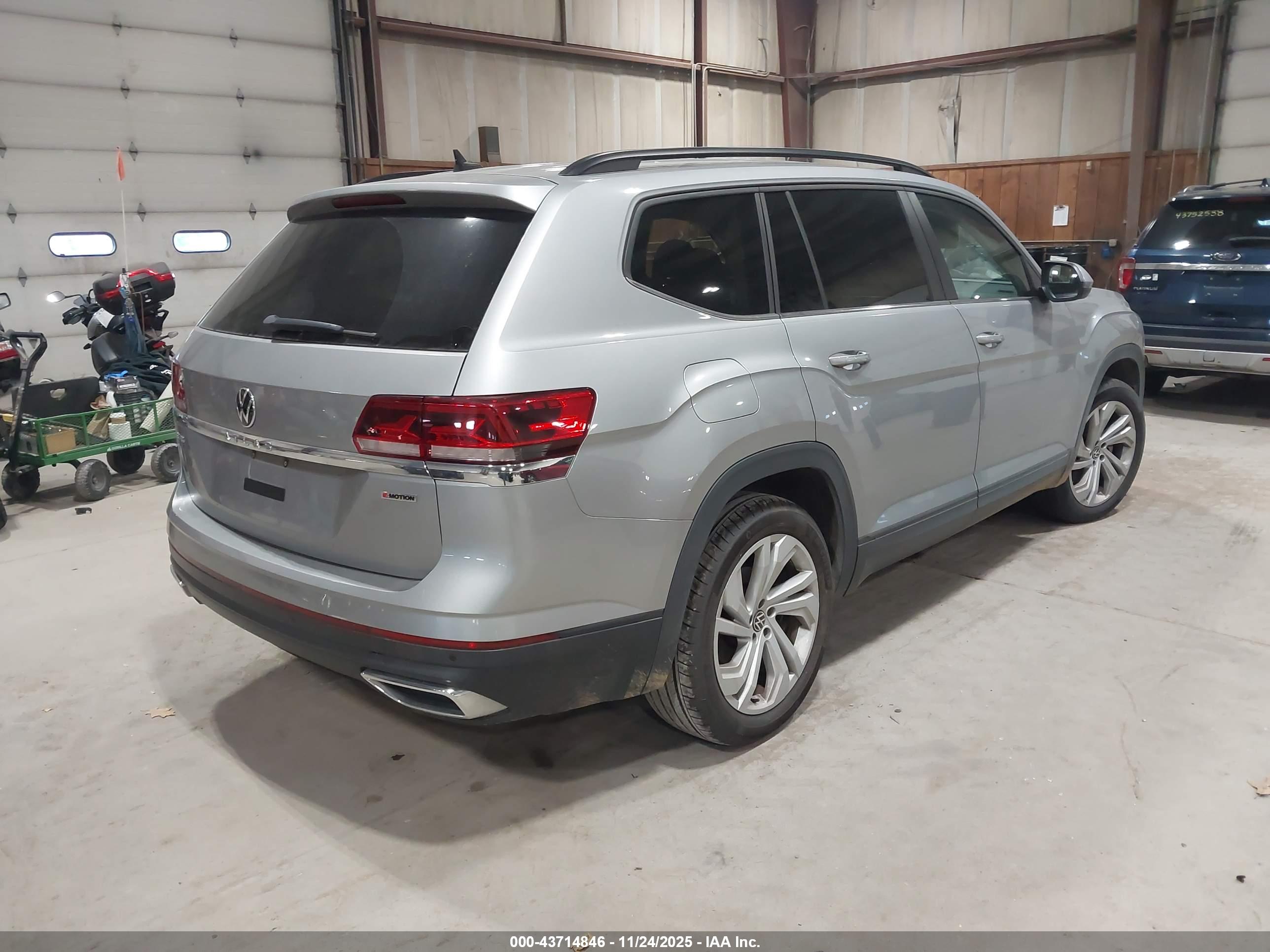 VOLKSWAGEN ATLAS image 4