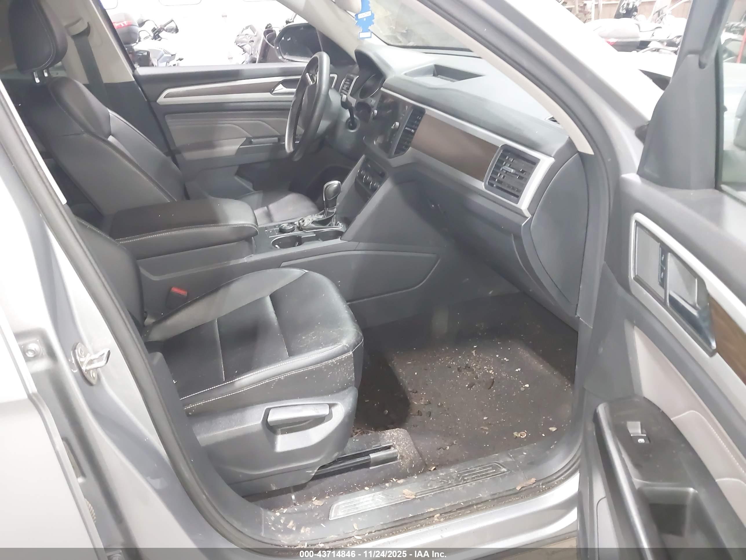 VOLKSWAGEN ATLAS image 5