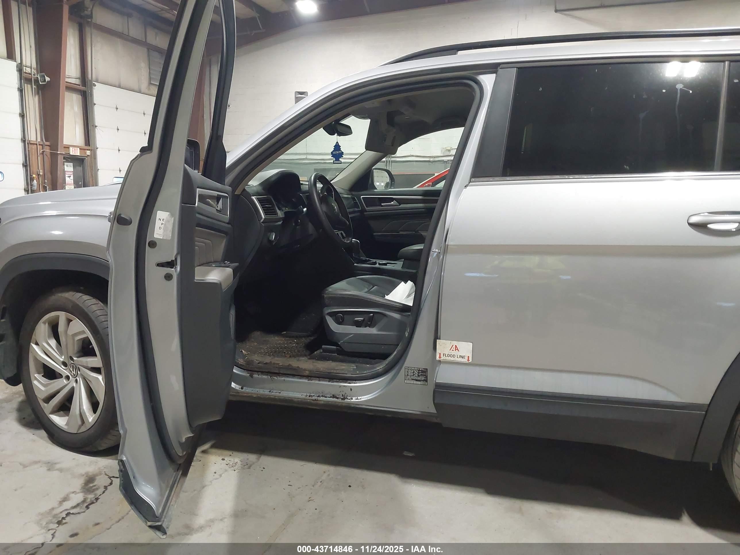 VOLKSWAGEN ATLAS image 6
