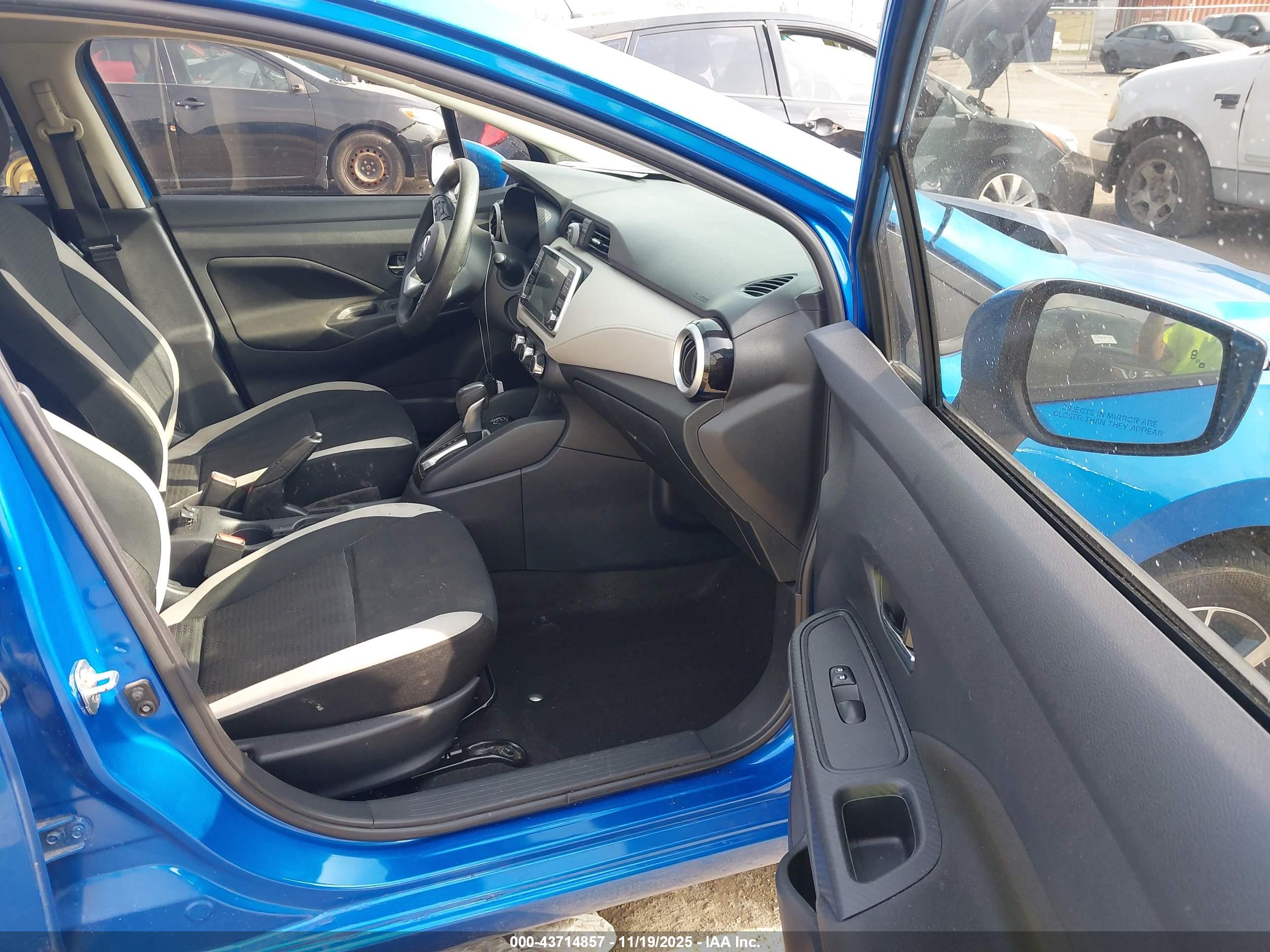 NISSAN VERSA image 5