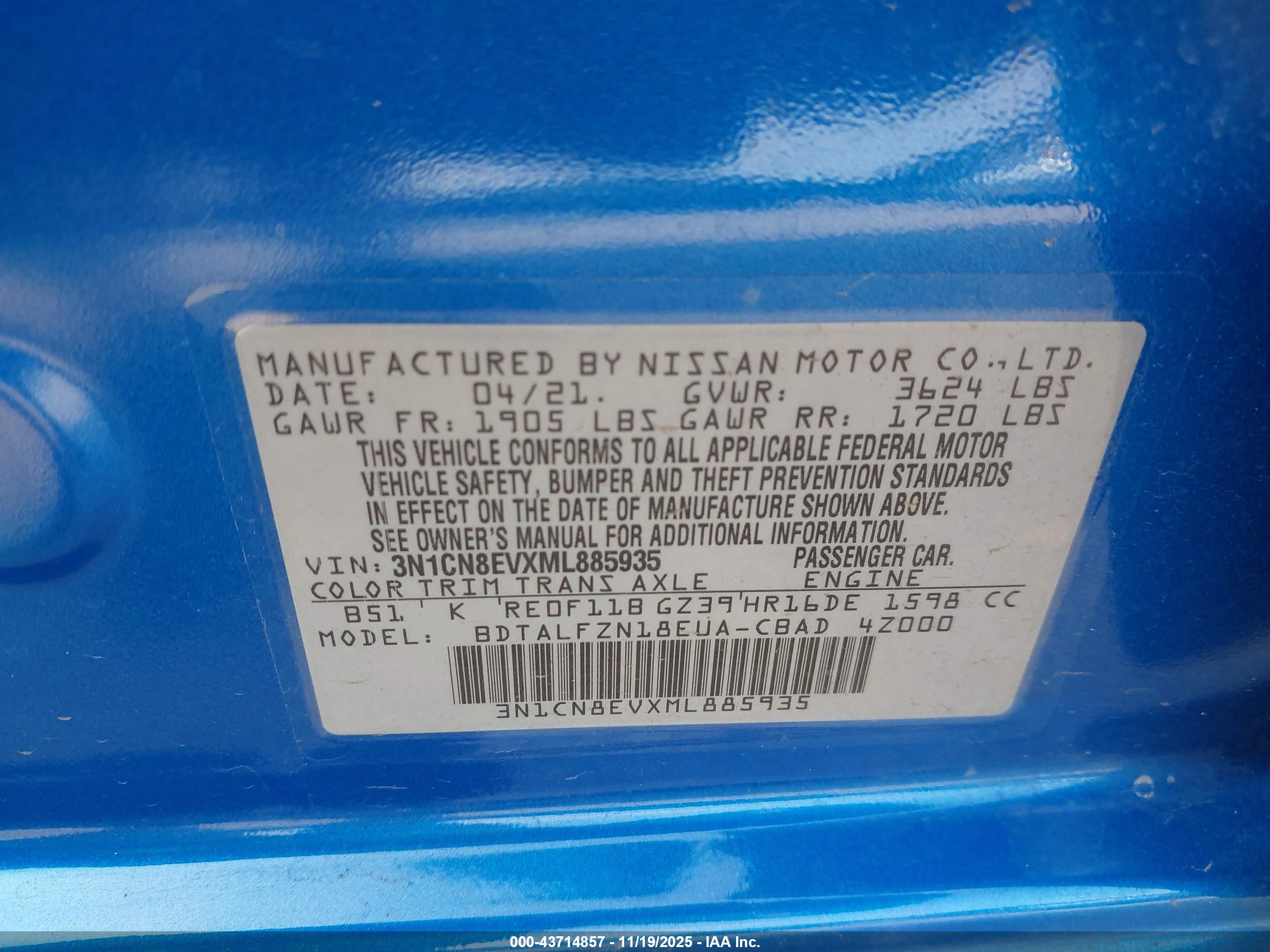NISSAN VERSA image 9