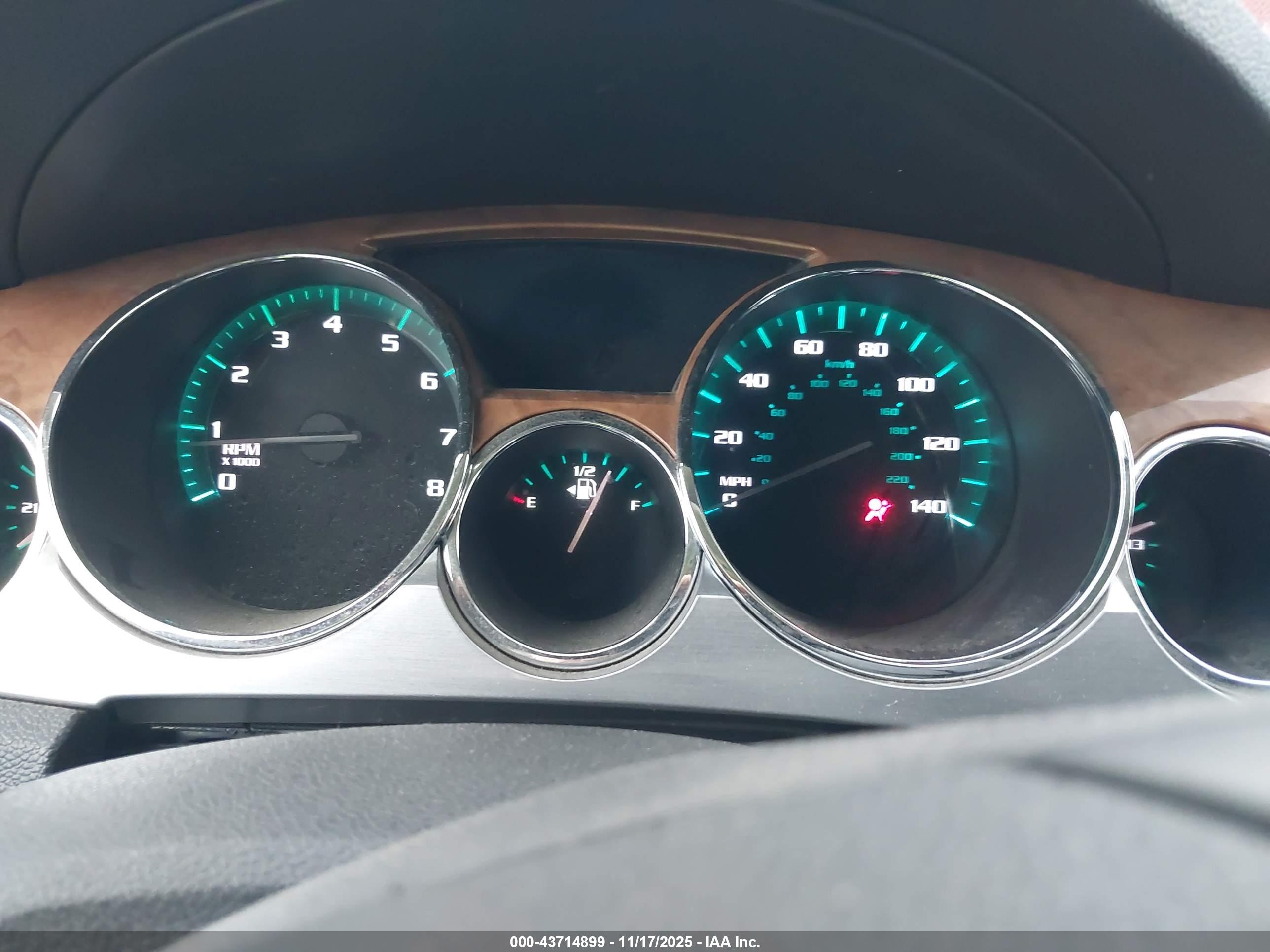 BUICK ENCLAVE image 7