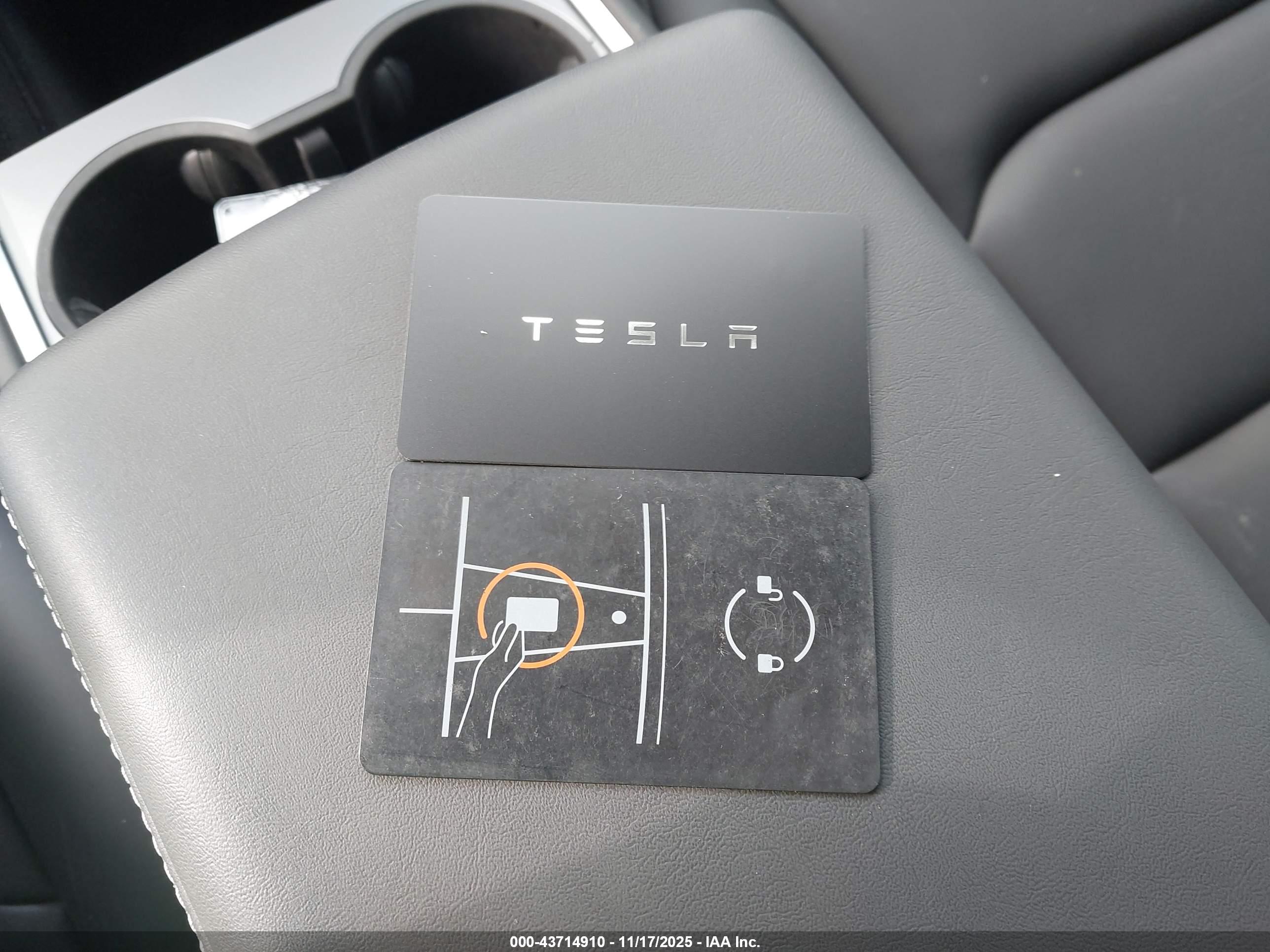 TESLA MODEL image 11