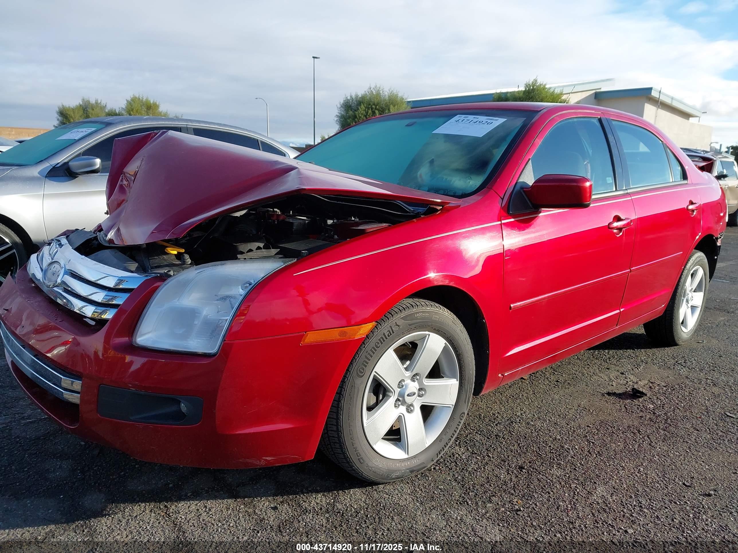 FORD FUSION image 2