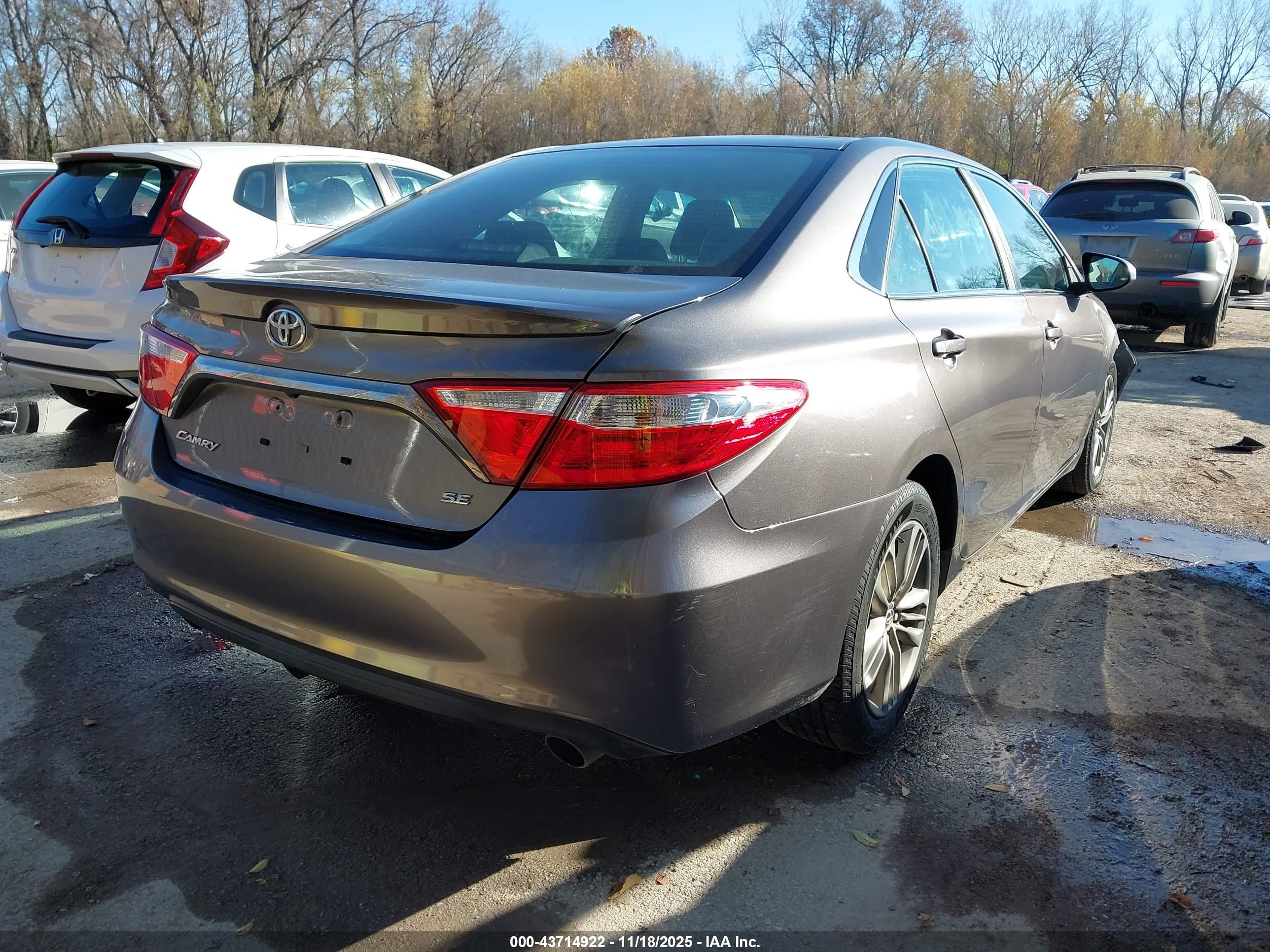 TOYOTA CAMRY image 4