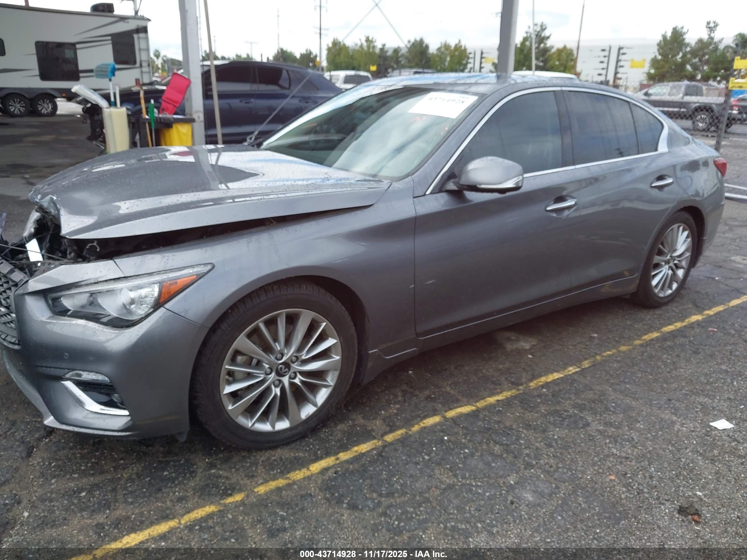 INFINITI Q50 image 2