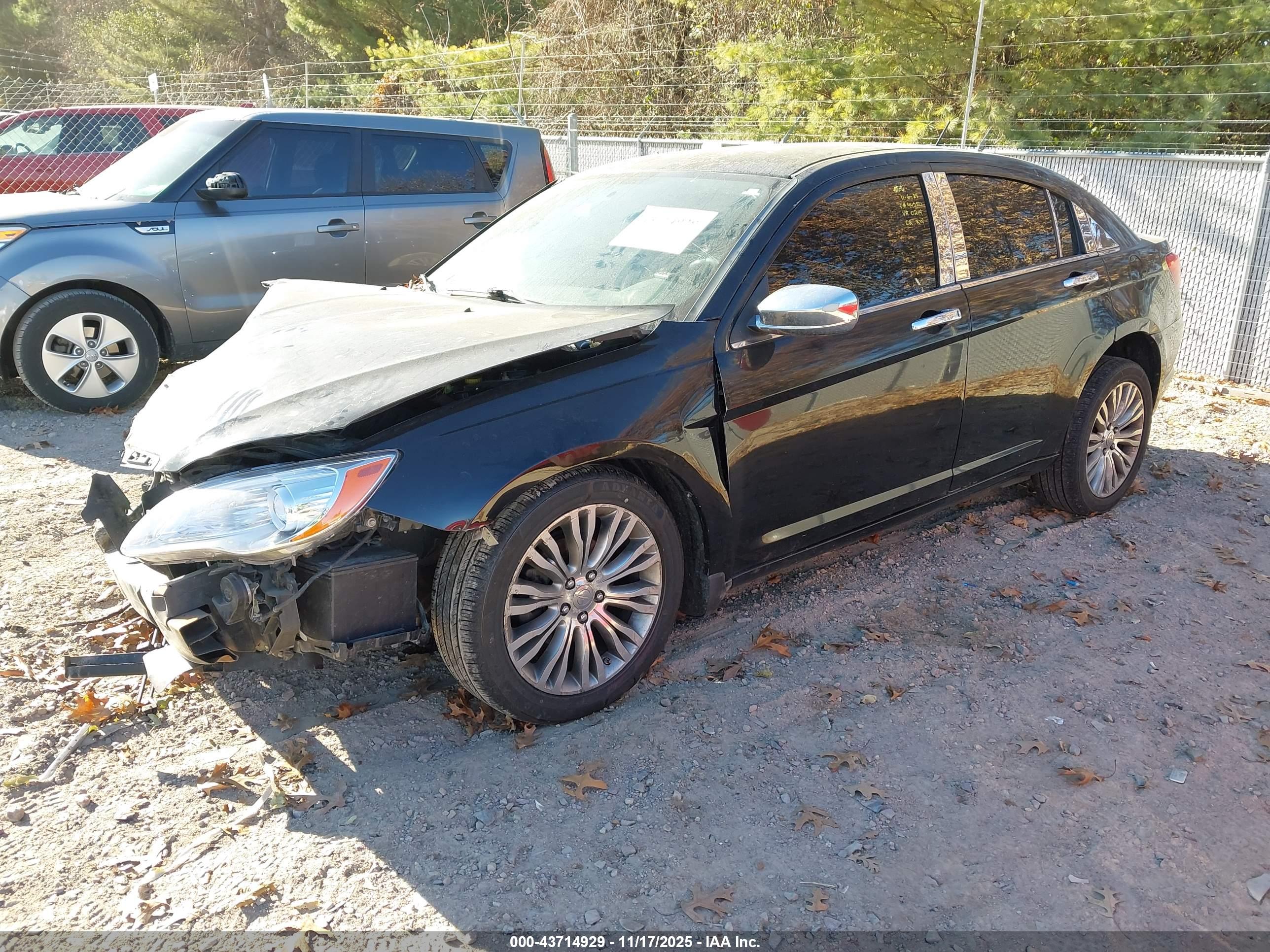 CHRYSLER 200 image 2