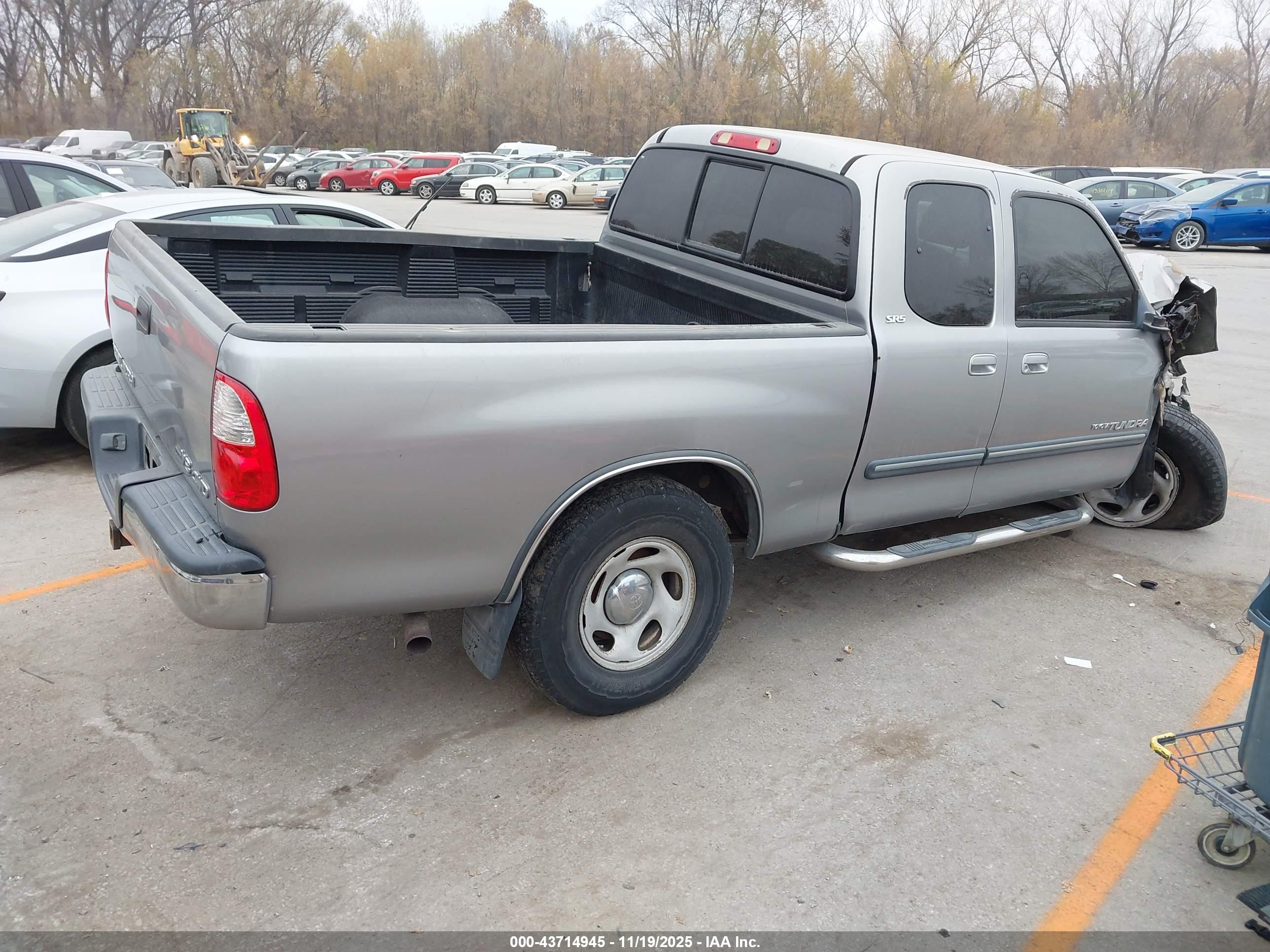TOYOTA TUNDRA image 4