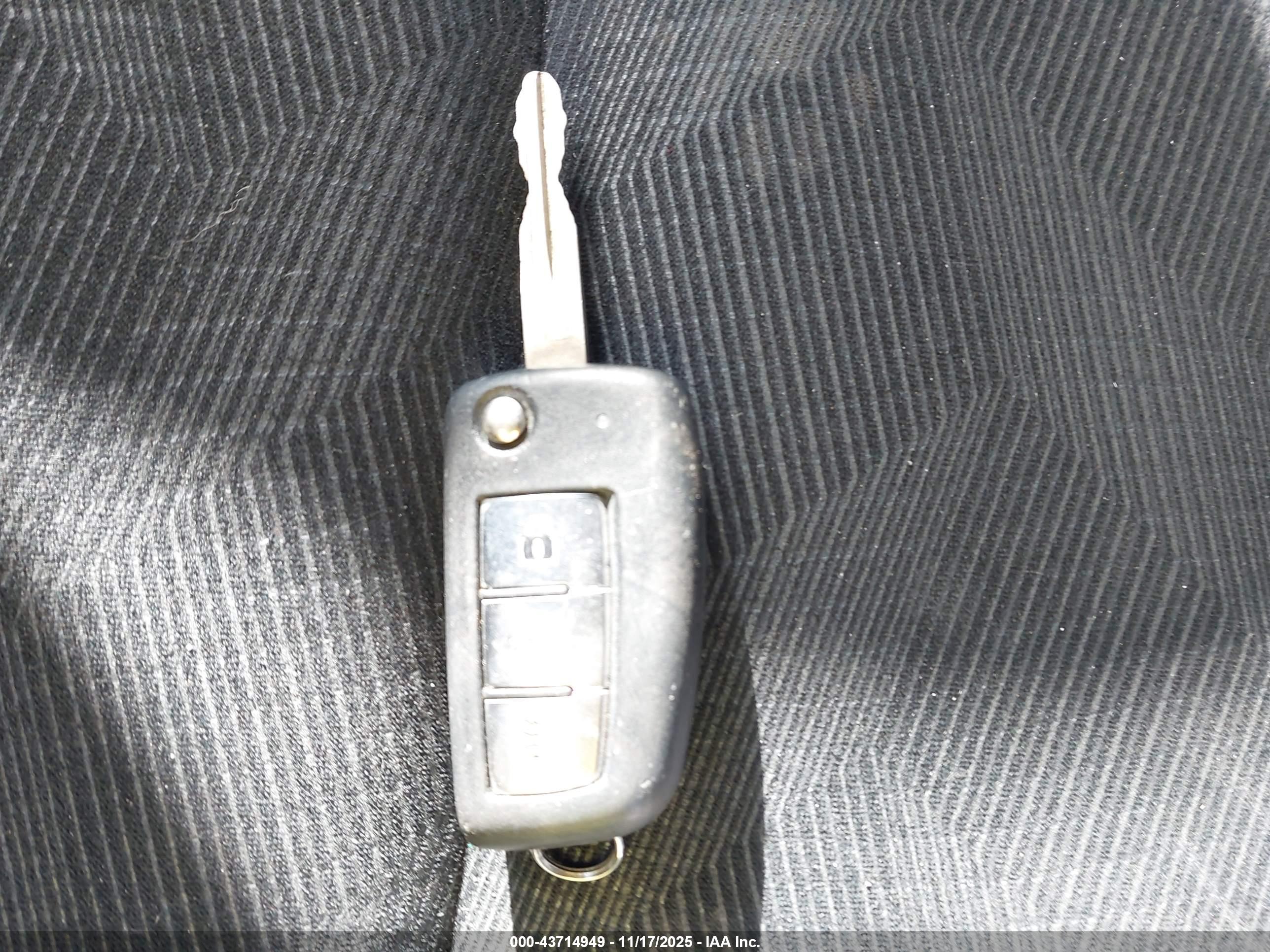 NISSAN ROGUE image 11