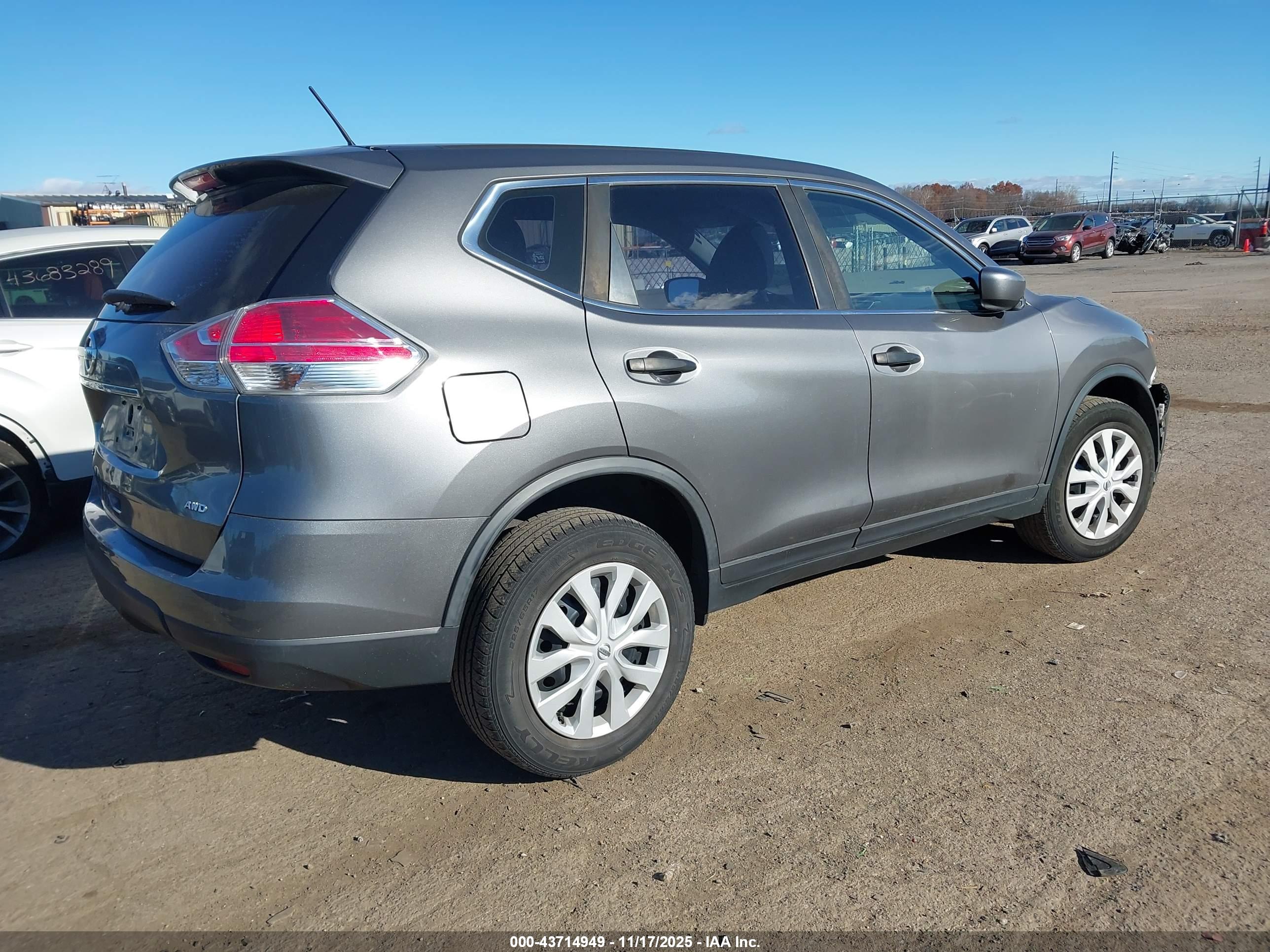 NISSAN ROGUE image 4