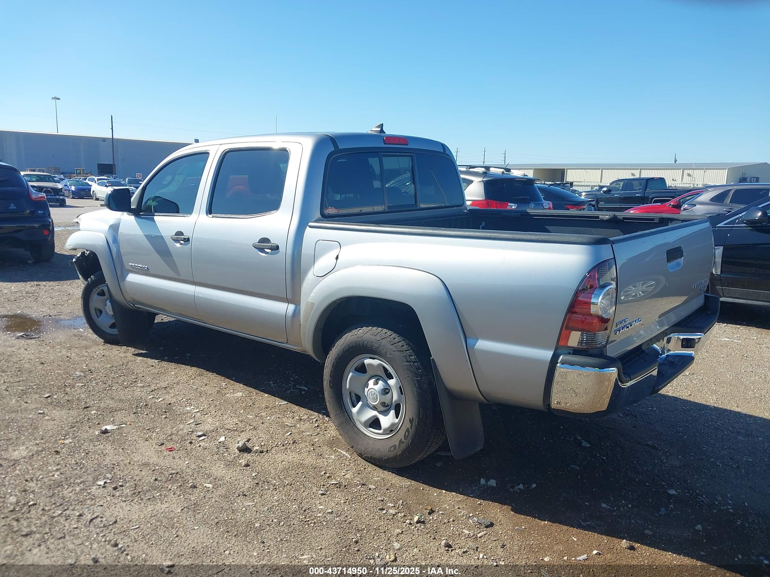 TOYOTA TACOMA image 3