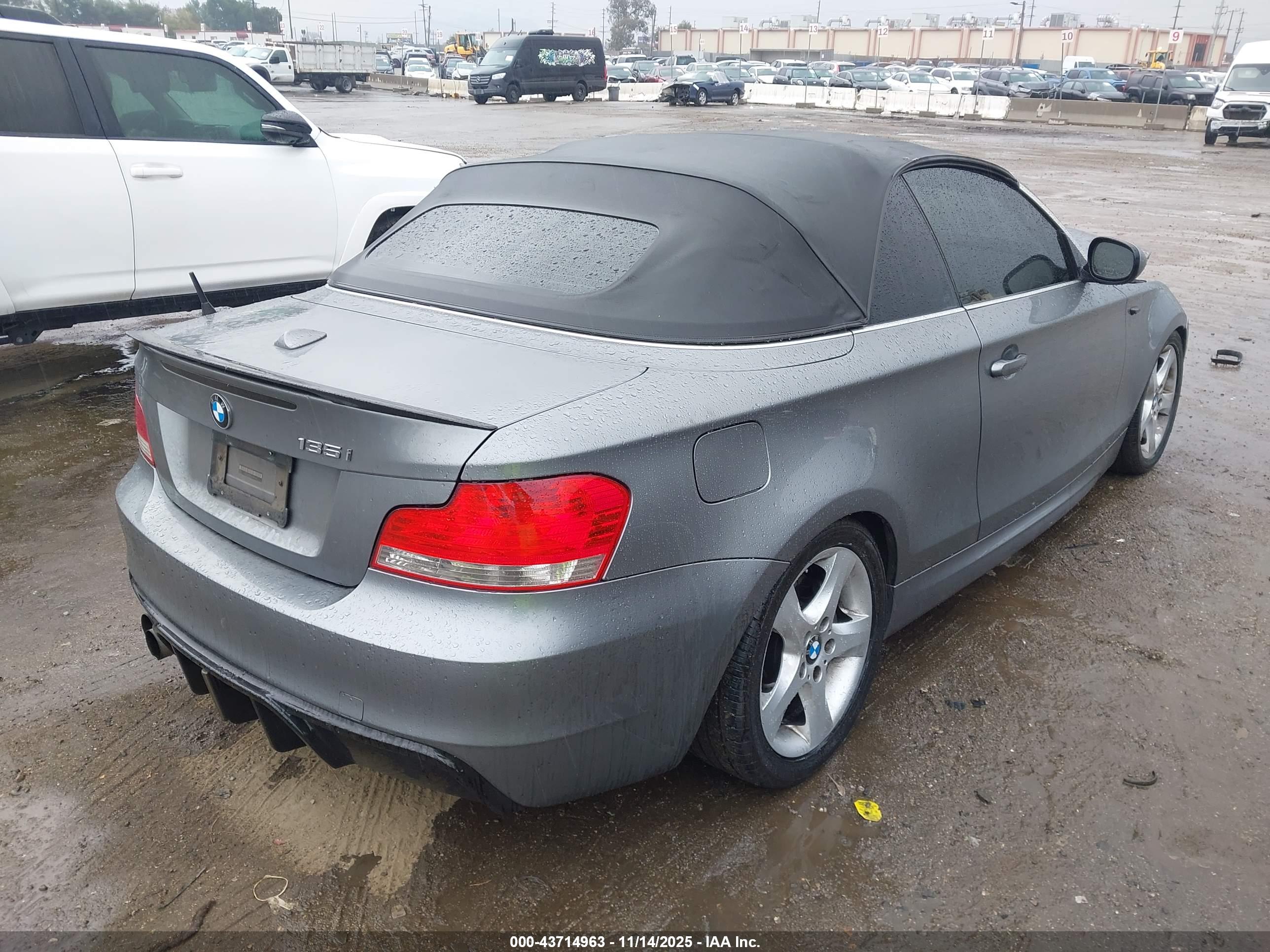 BMW 135I image 4