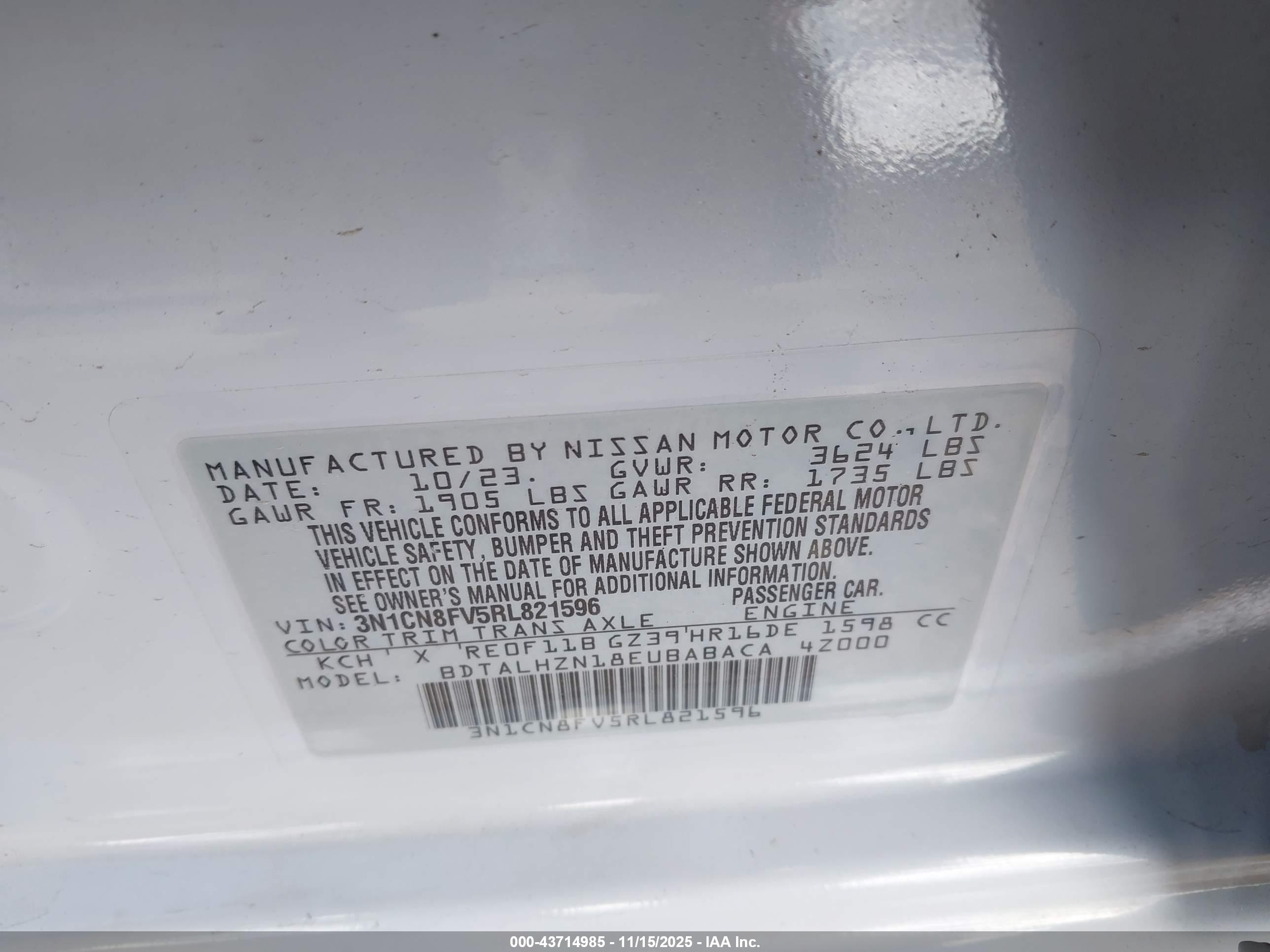 NISSAN VERSA image 9