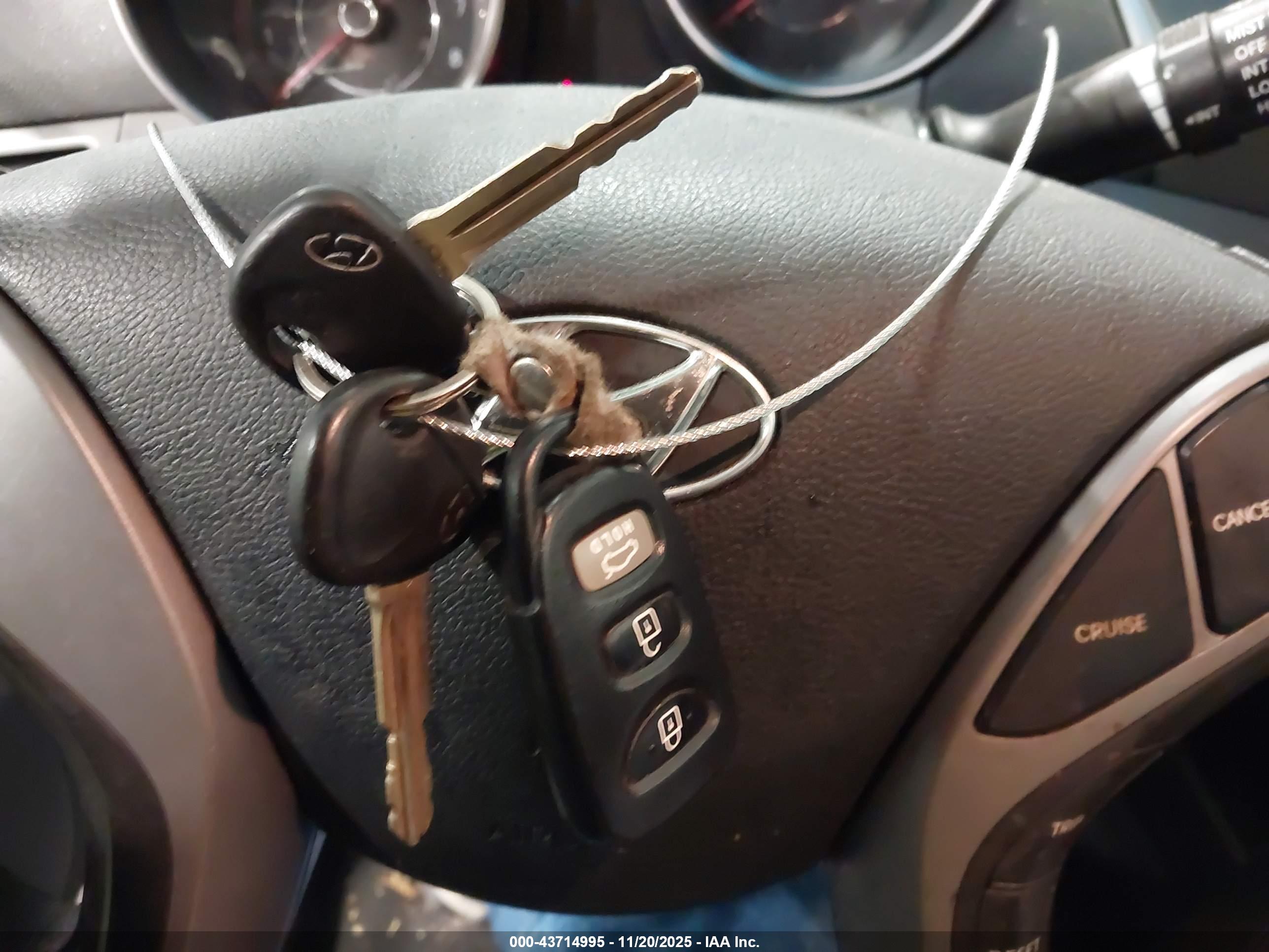 HYUNDAI ELANTRA image 11