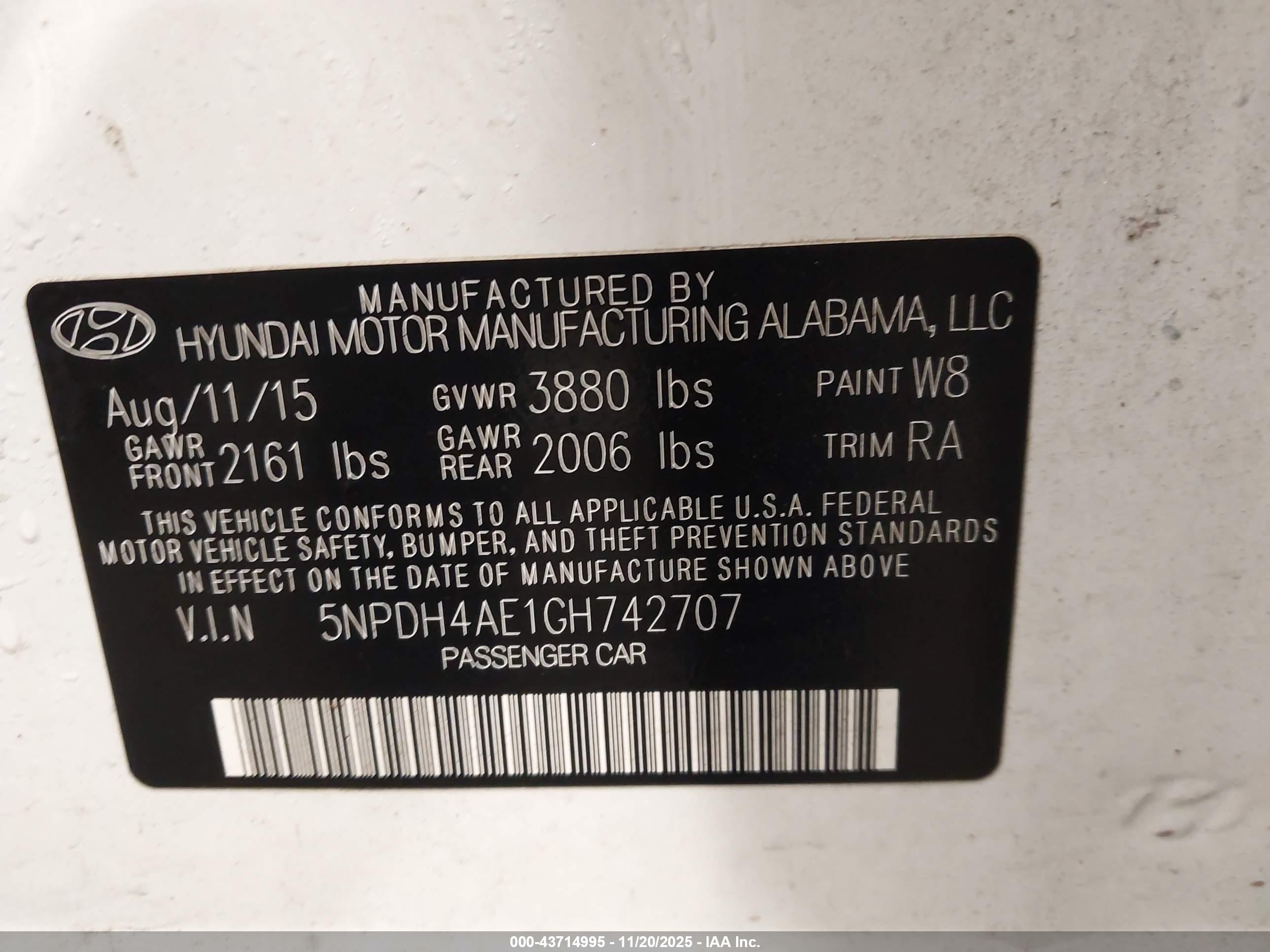 HYUNDAI ELANTRA image 9