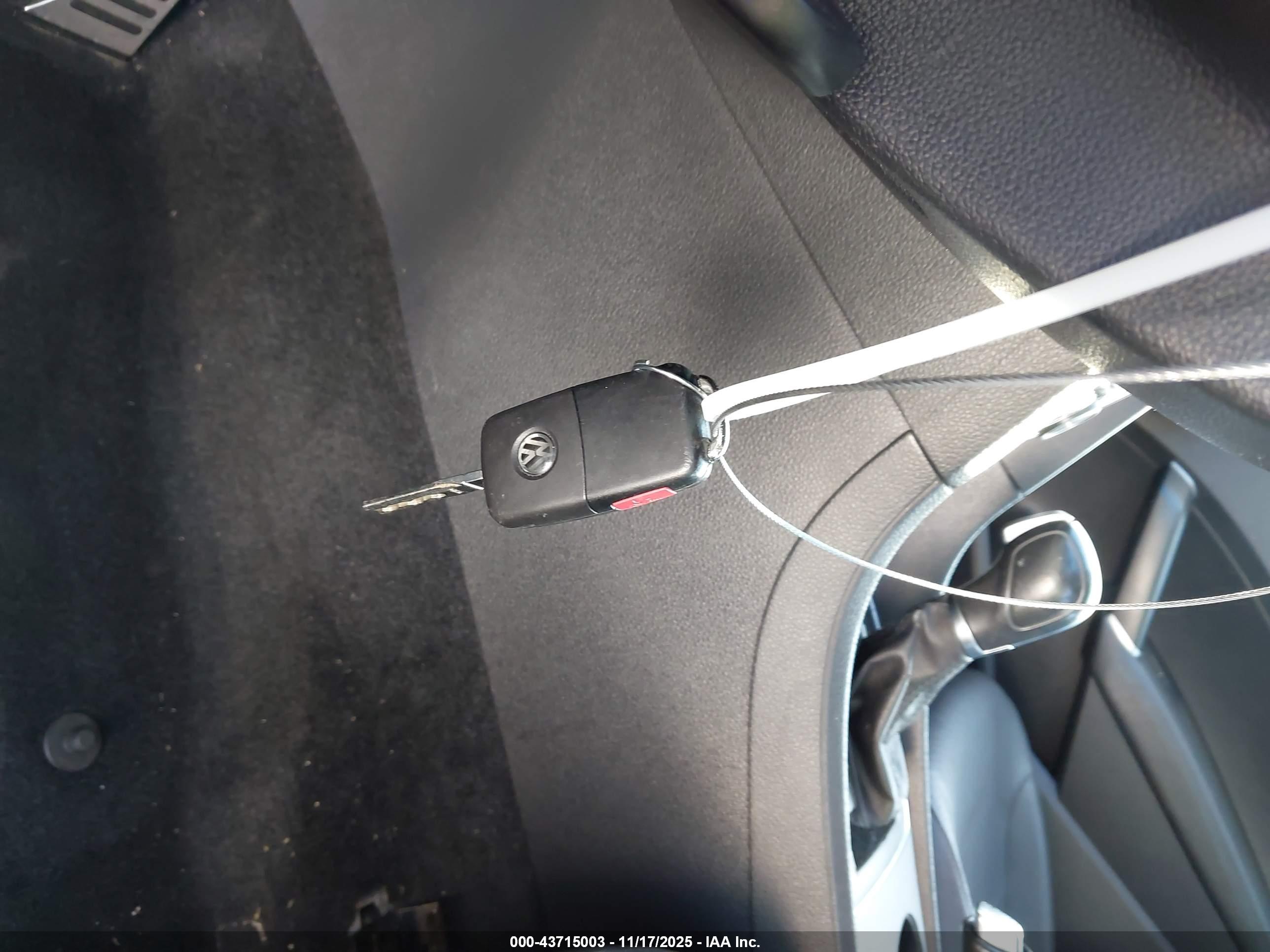 VOLKSWAGEN PASSAT image 11