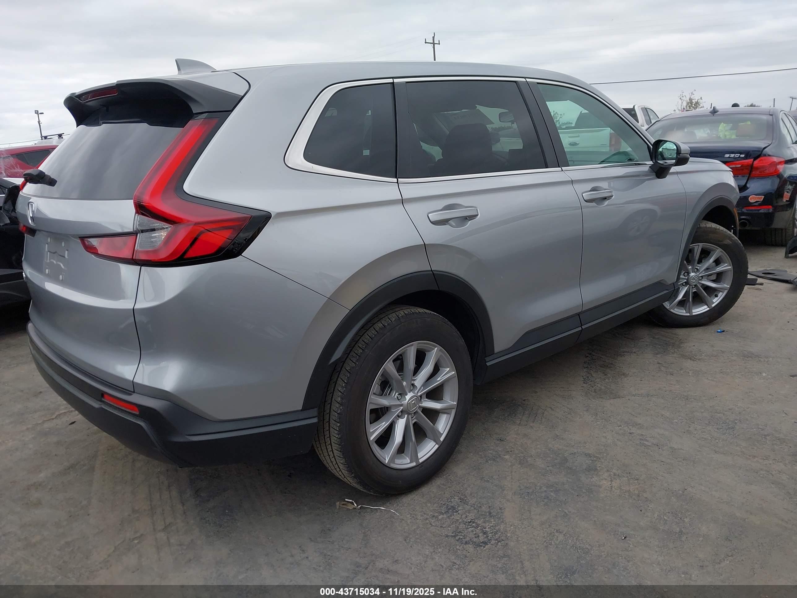HONDA CR-V image 4