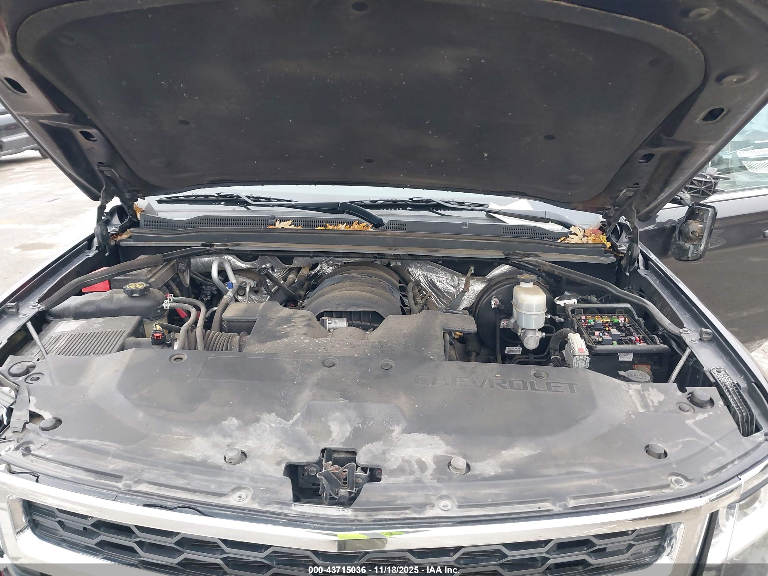 CHEVROLET TAHOE image 10