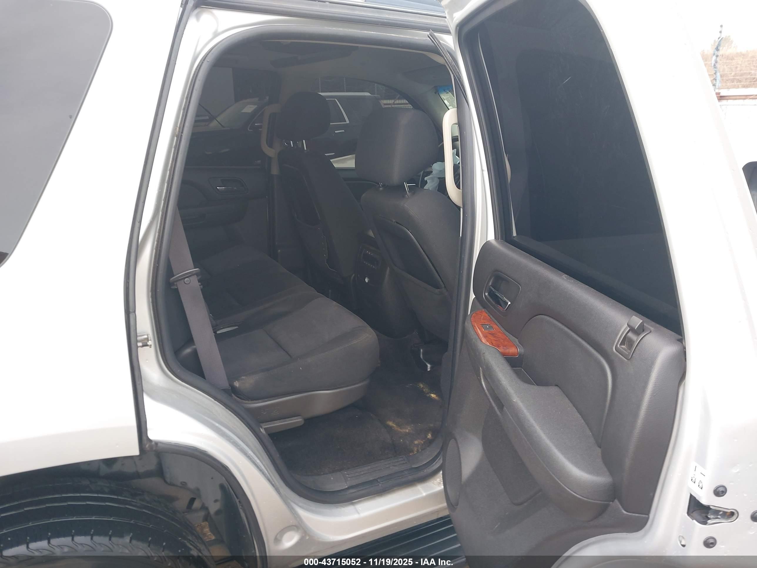 GMC YUKON image 8