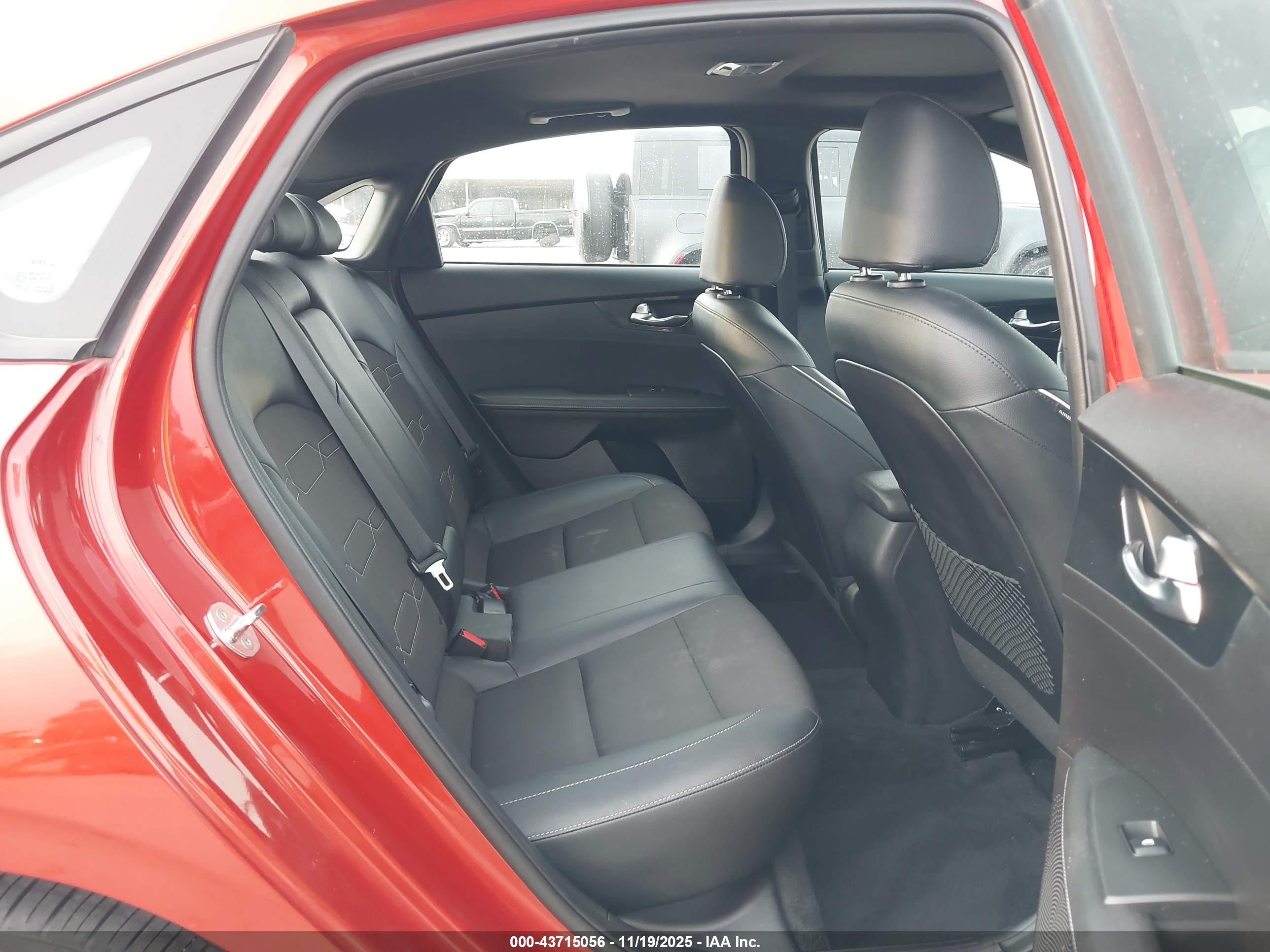 KIA FORTE image 8