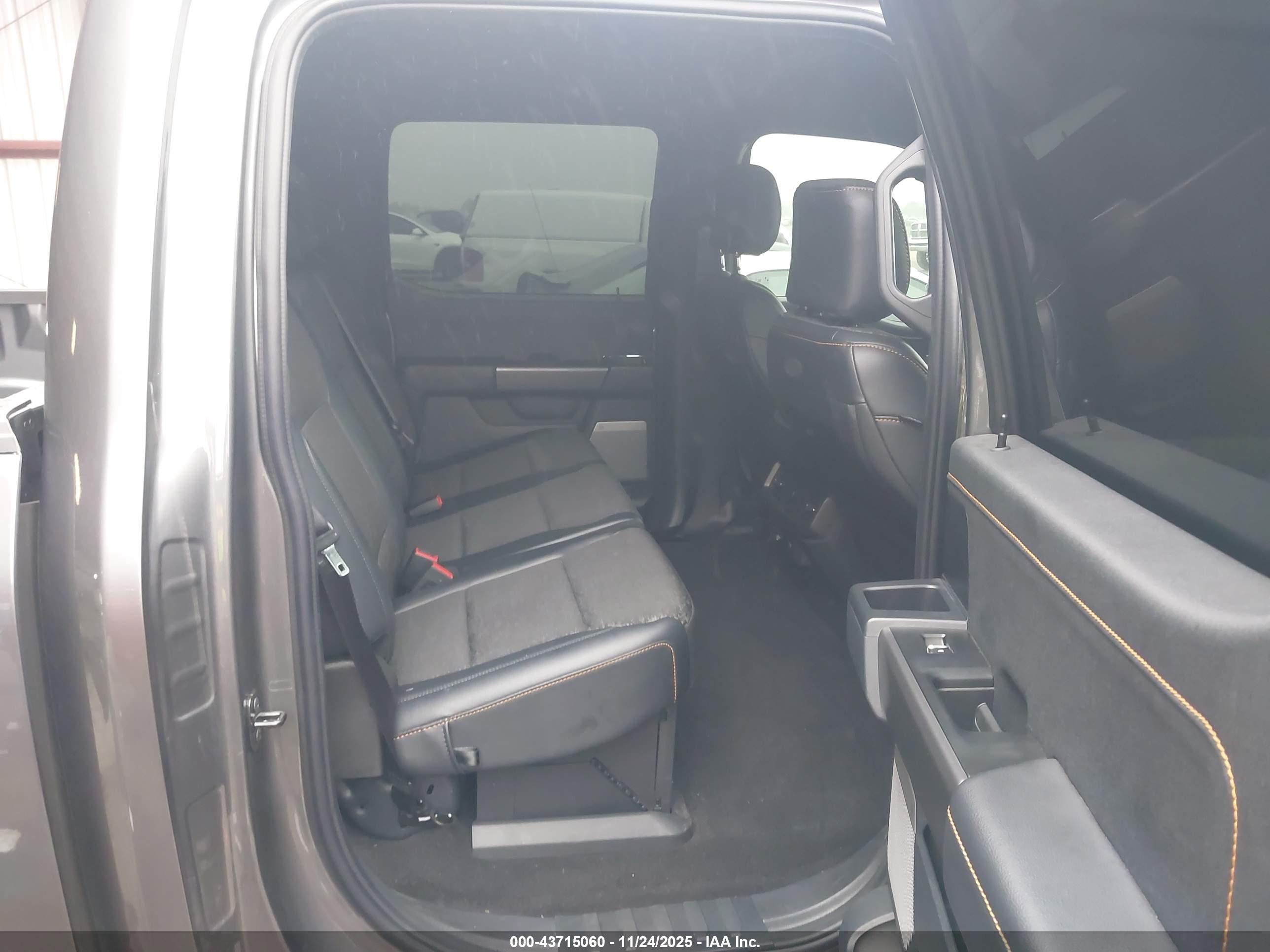 FORD F-150 image 8