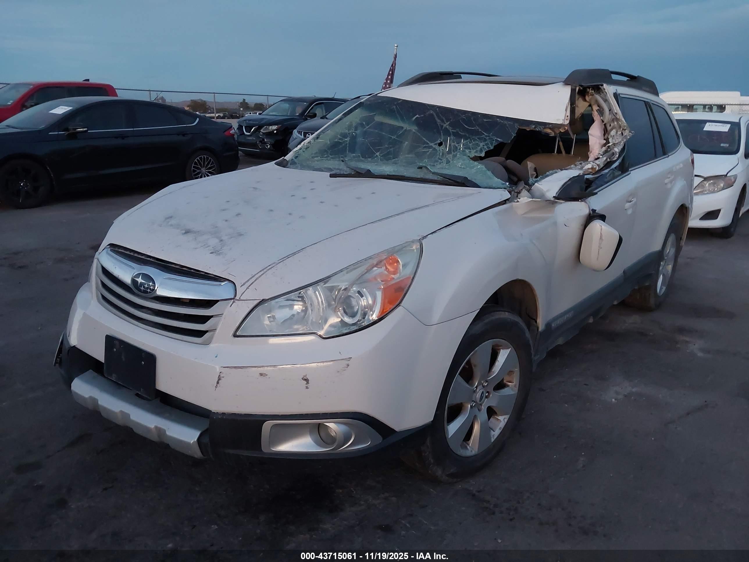 SUBARU OUTBACK image 2