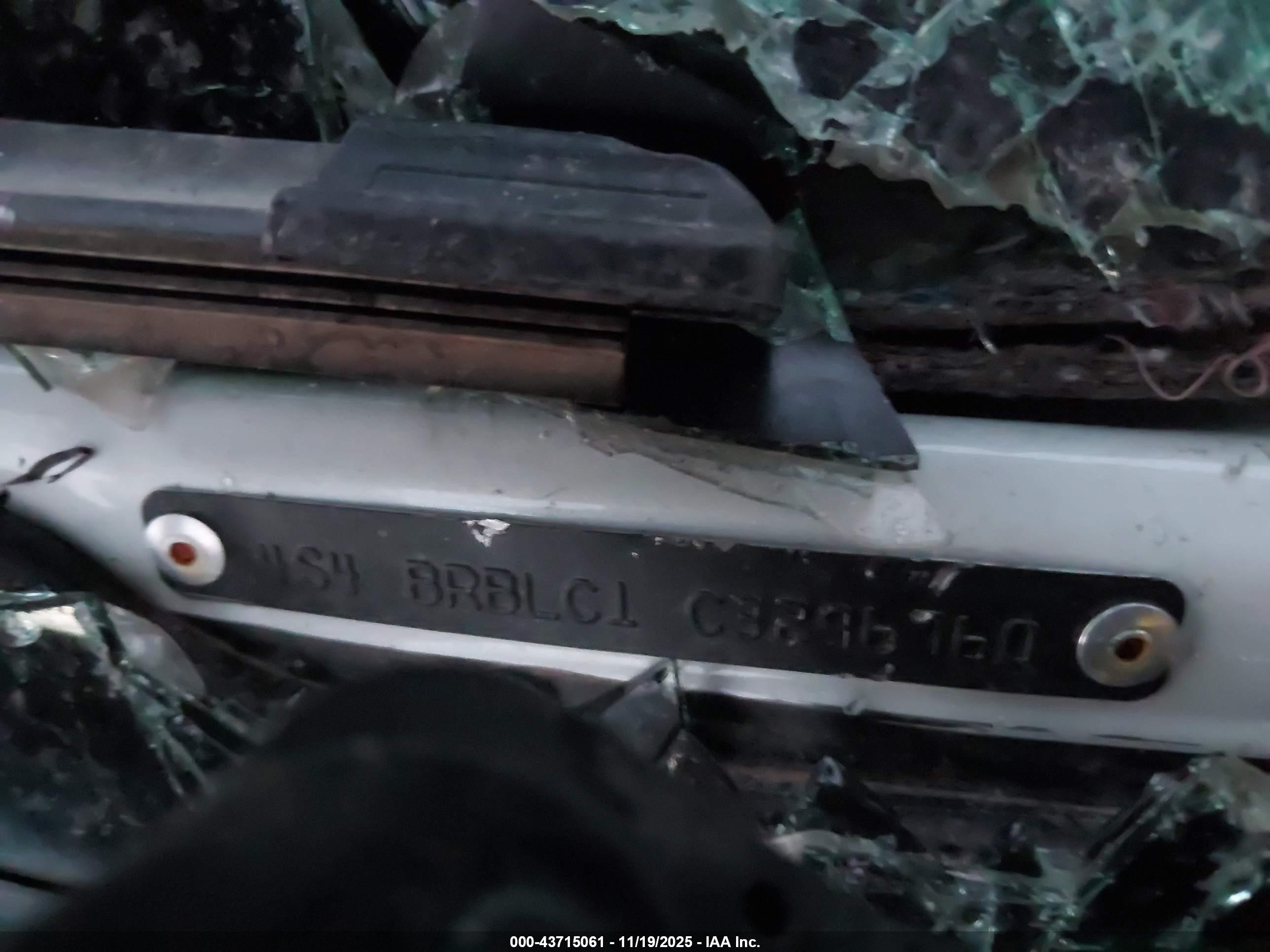 SUBARU OUTBACK image 9