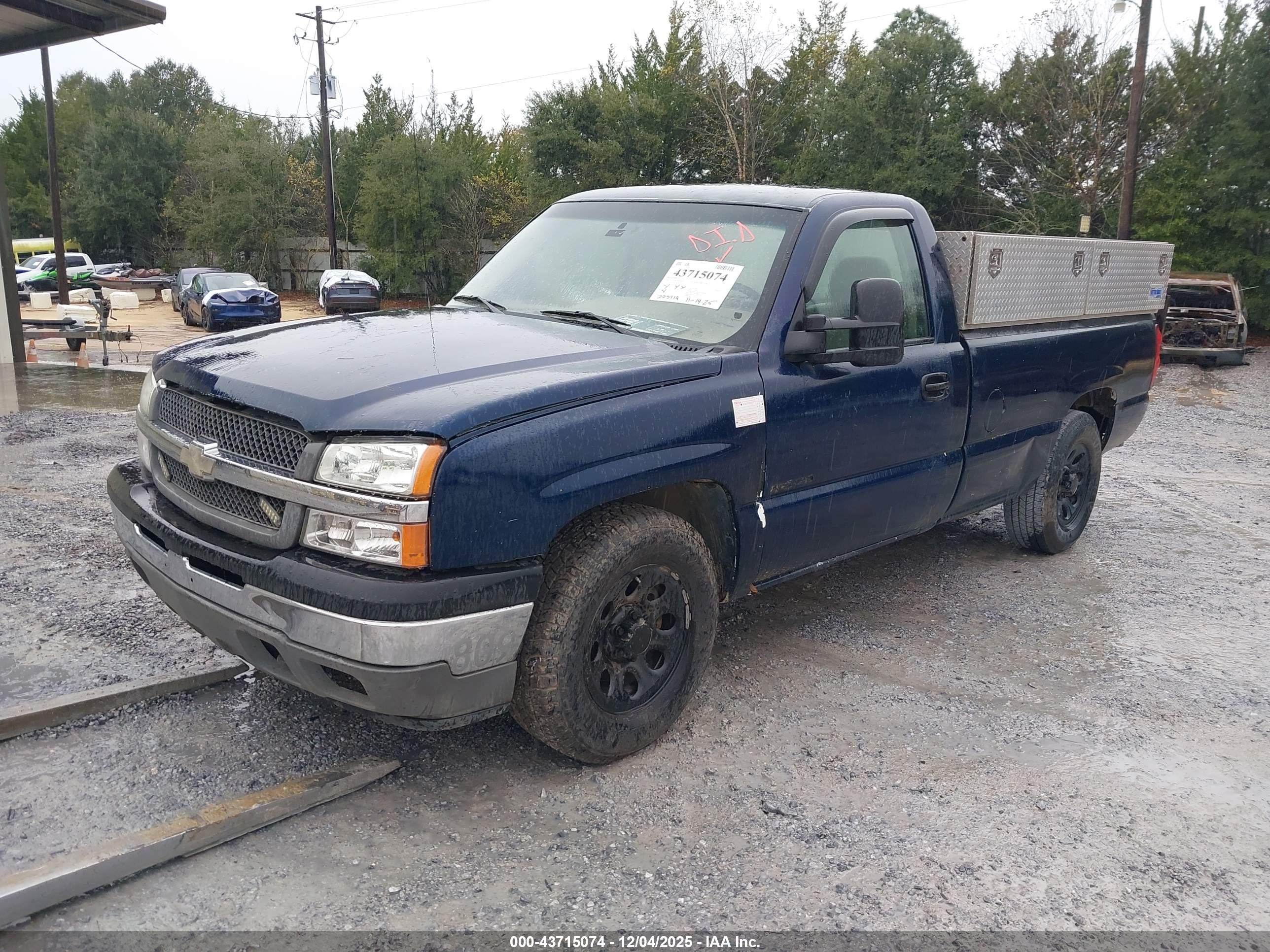 CHEVROLET SILVERADO image 2