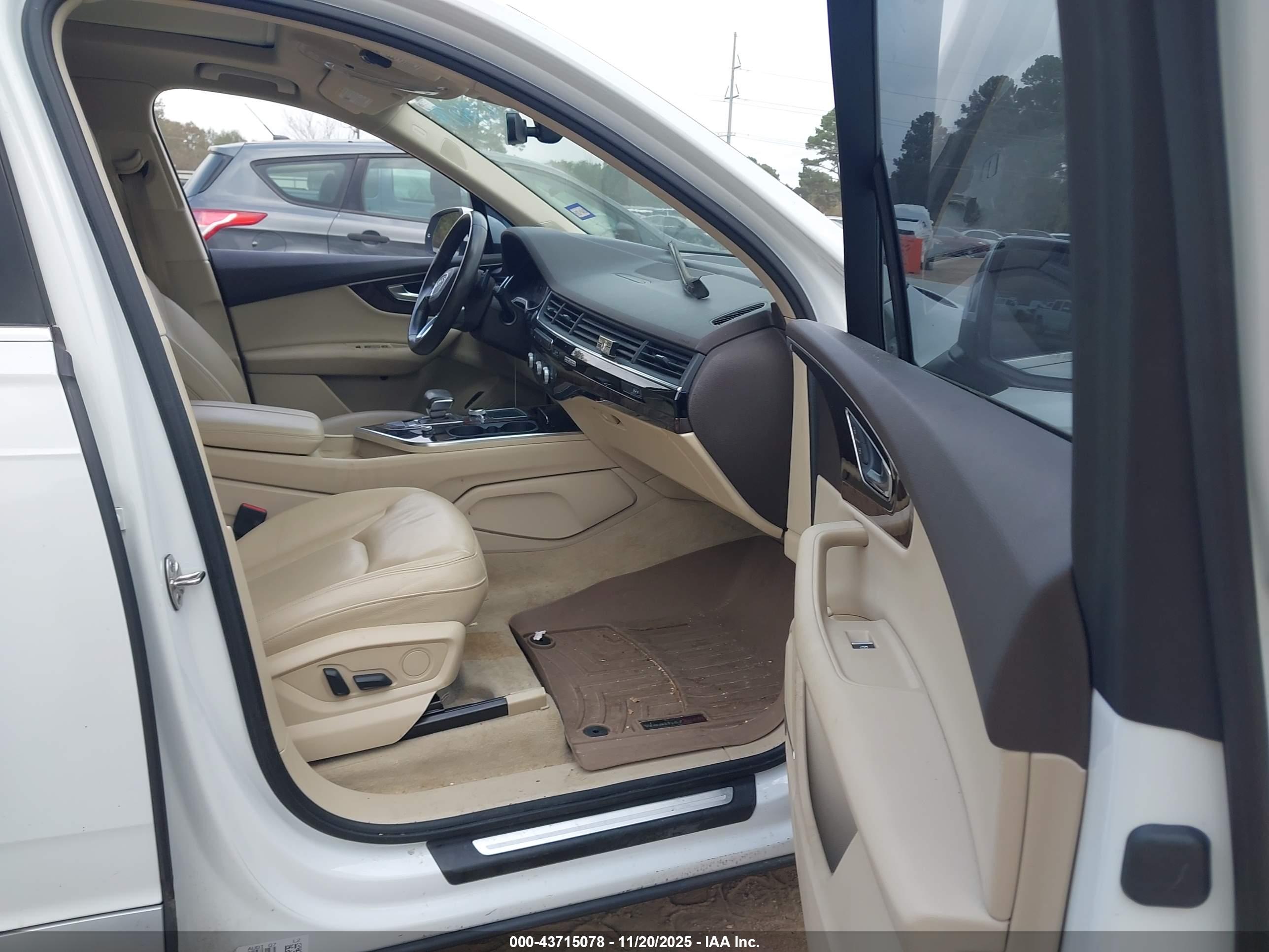 AUDI Q7 image 5
