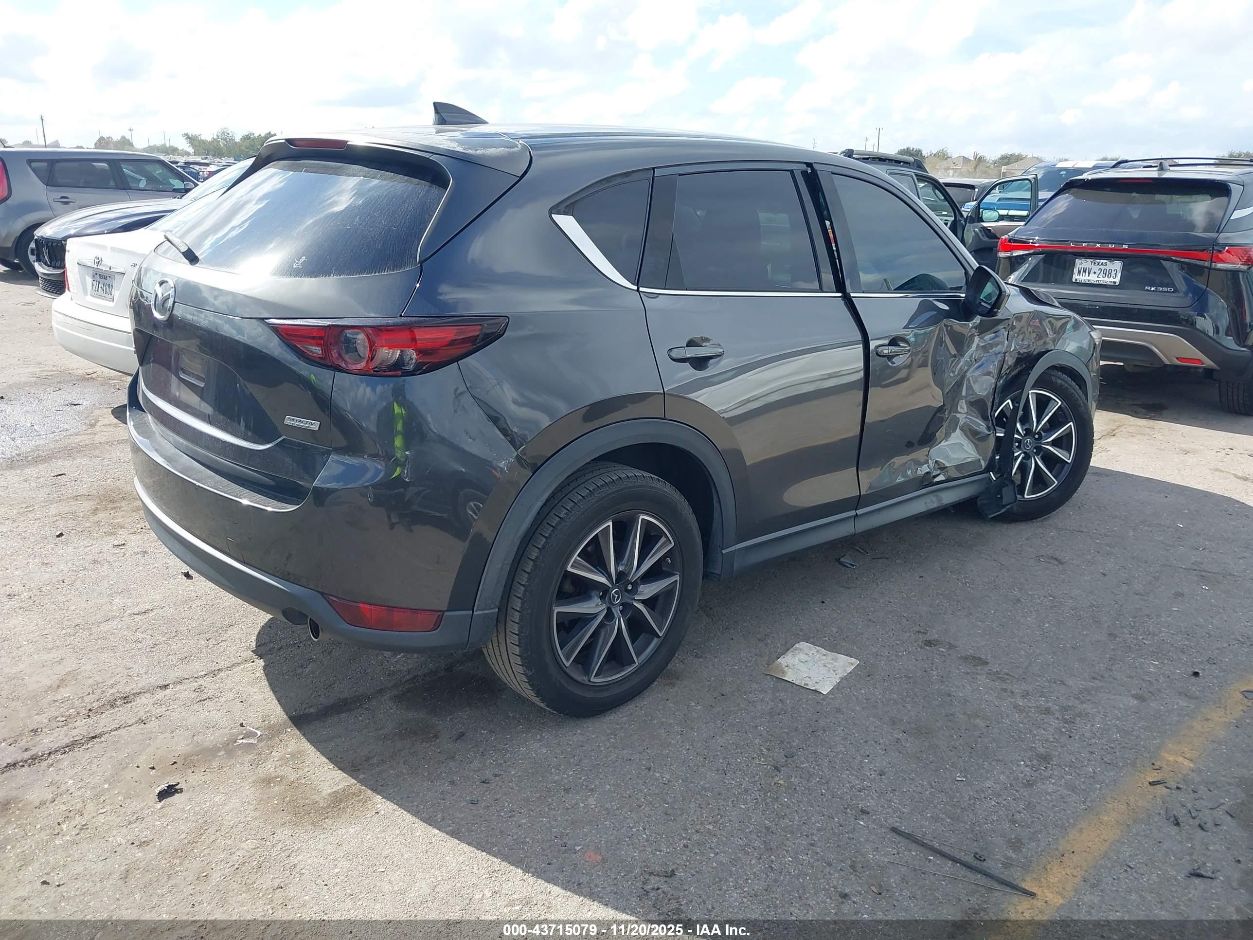 MAZDA CX-5 image 4
