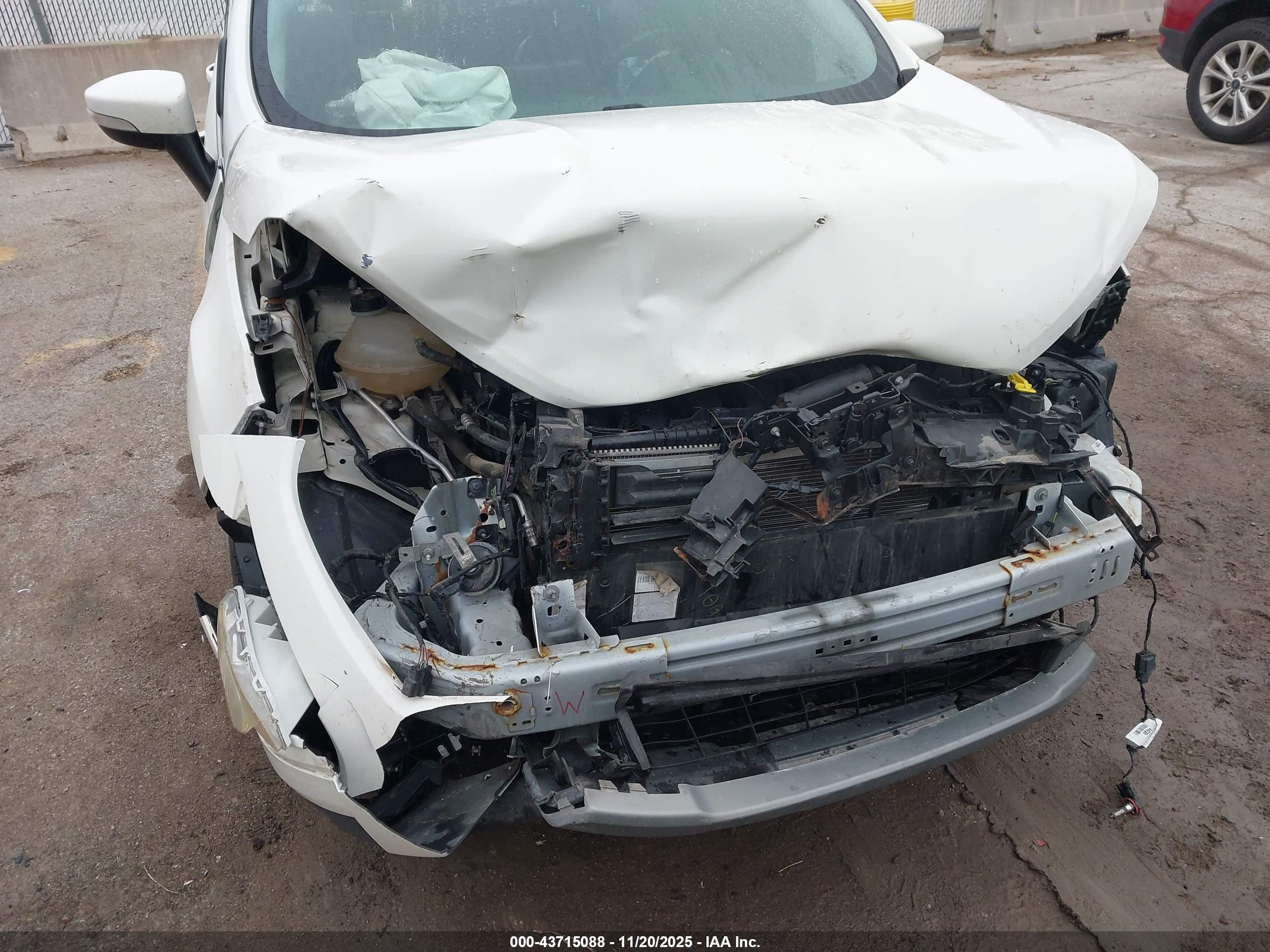 FORD ECOSPORT image 6