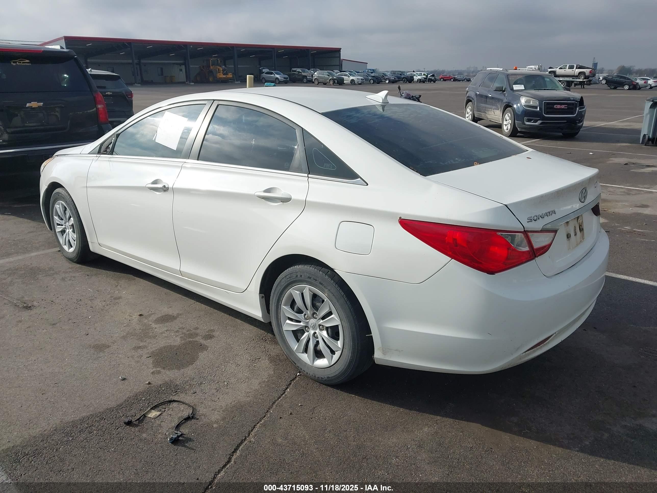 HYUNDAI SONATA image 3