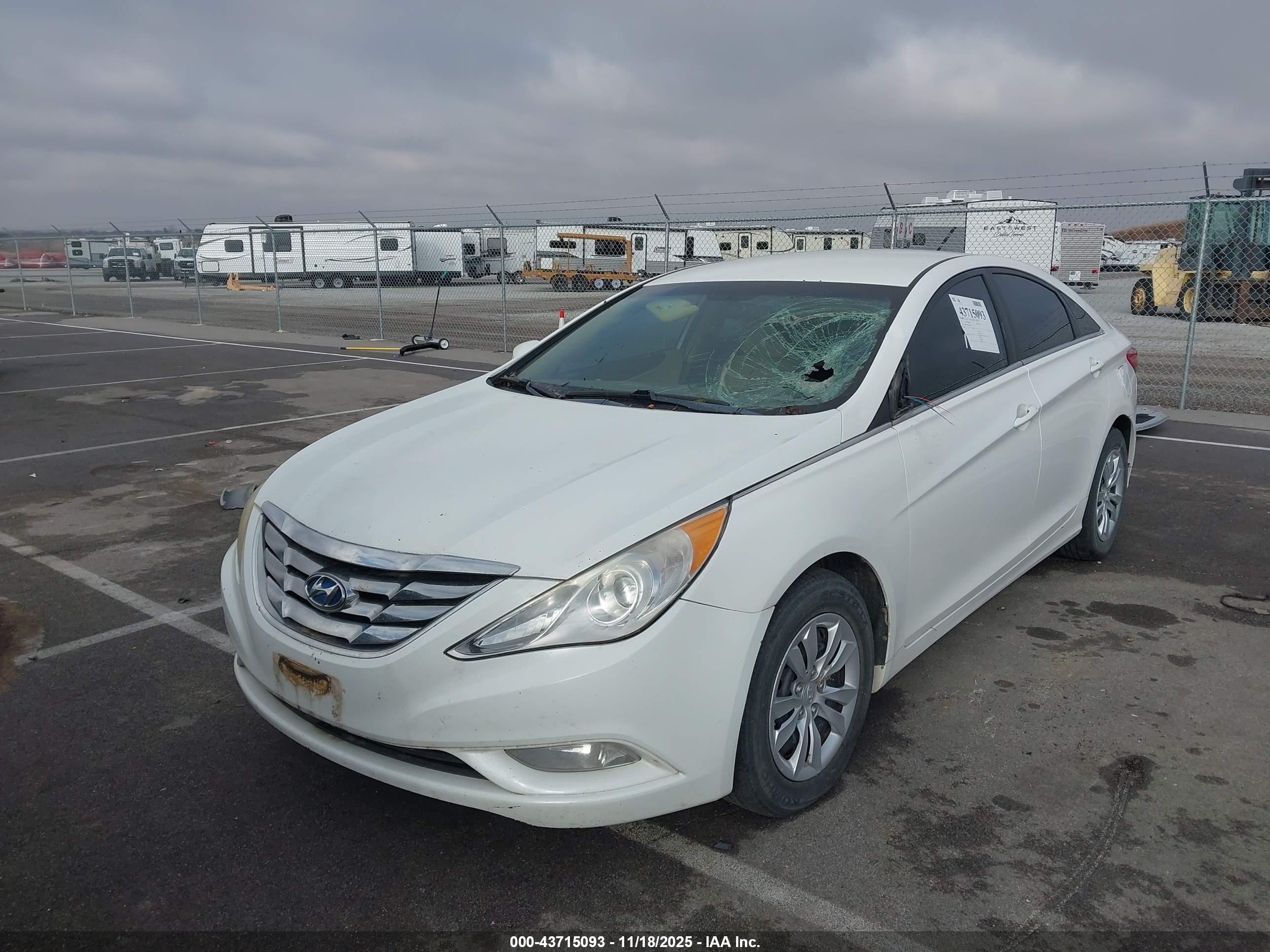 HYUNDAI SONATA image 6